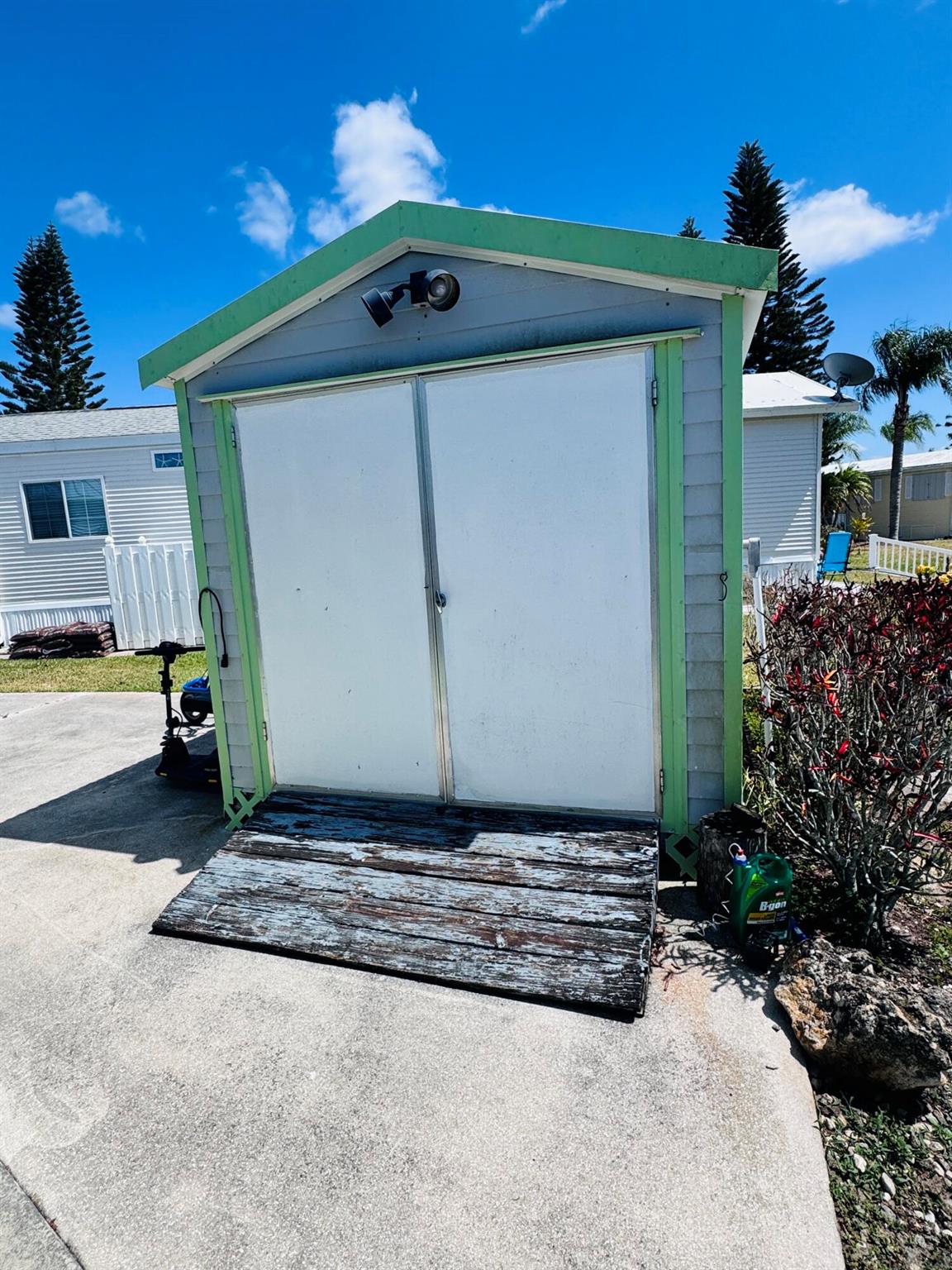 13801 Us Highway 441 SE 243