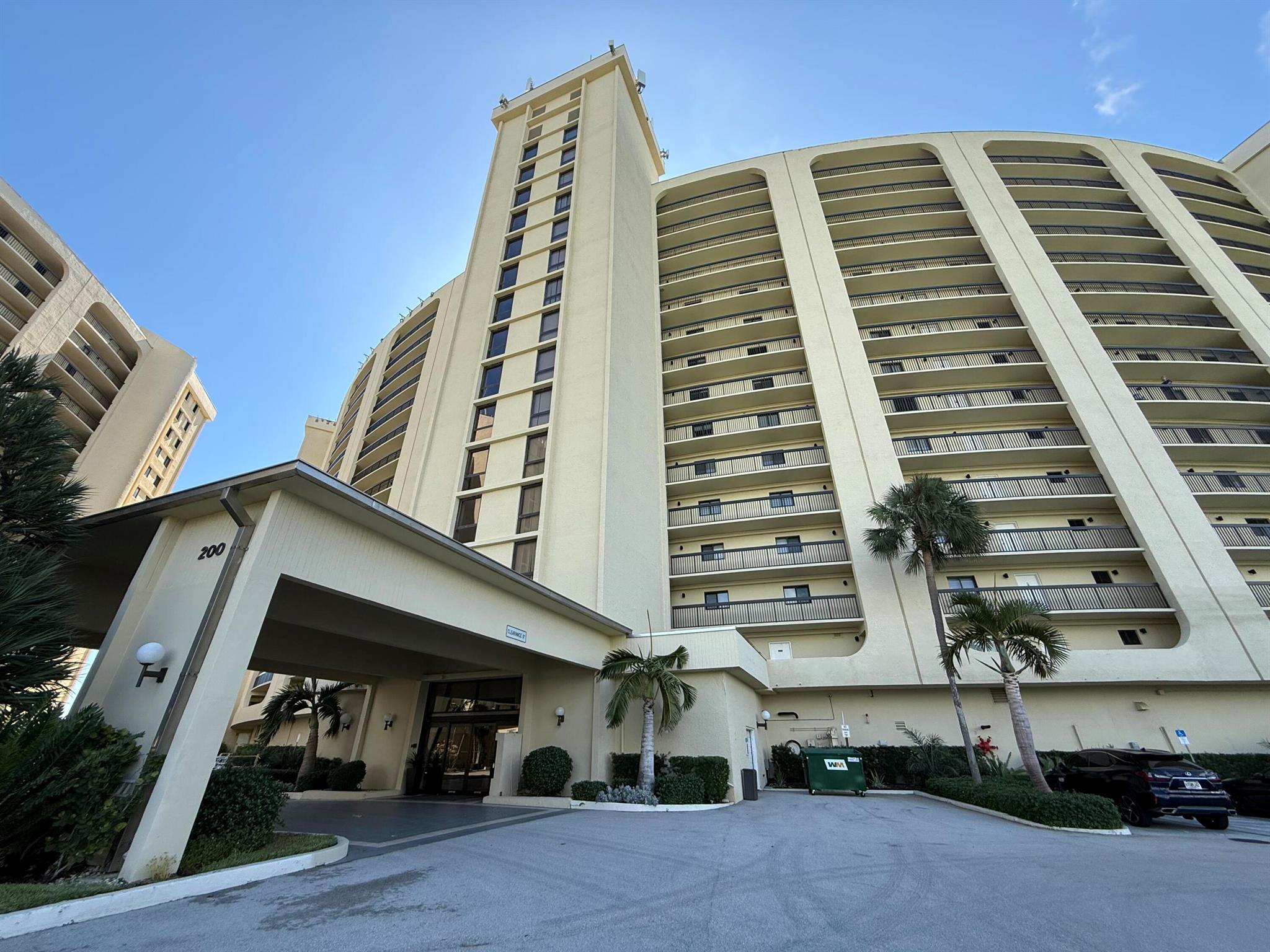 Rare Short -Term unfurnished oceanfront rental available in Ocean Trail, Jupiter! Direct beach access and breathtaking Atlantic views. Community amenities include gated entry with 24-hour security, oceanfront pool, spa, fitness center, tennis, and pickleball. Conveniently located near Harbourside, waterfront dining, golf, and shopping. Building is undergoing construction, and the price has been adjusted to reflect this. Don't miss this opportunity for short-term beachfront living!