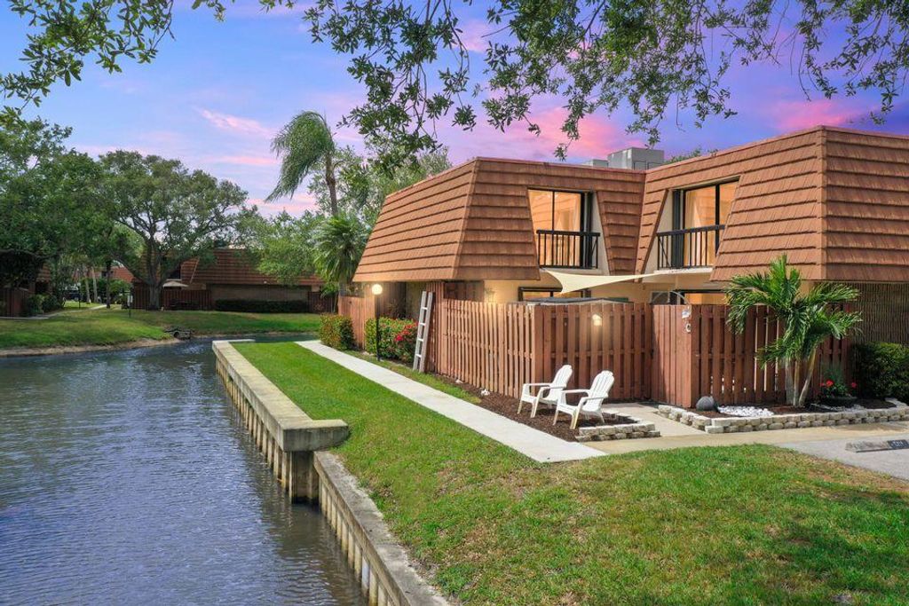 Photo of 825 Center 30c Street #30c, Jupiter, FL 33458 (MLS # R10715759)