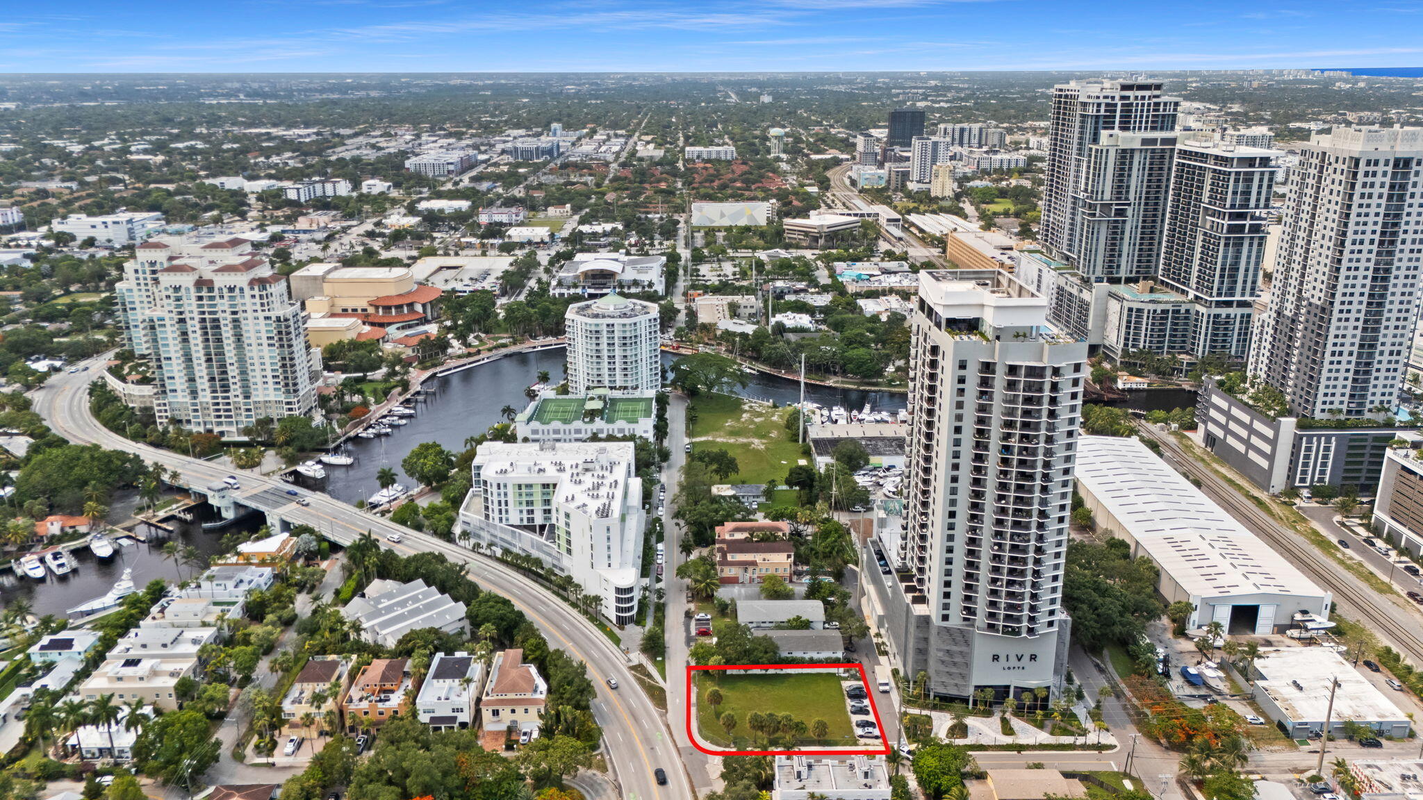 460 SW 4TH Avenue