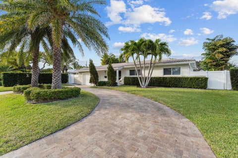 Tiny photo for 2205 NE 30TH Street, Lighthouse Point, FL 33064 (MLS # B26060776)