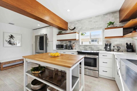 Tiny photo for 2205 NE 30TH Street, Lighthouse Point, FL 33064 (MLS # B26060776)
