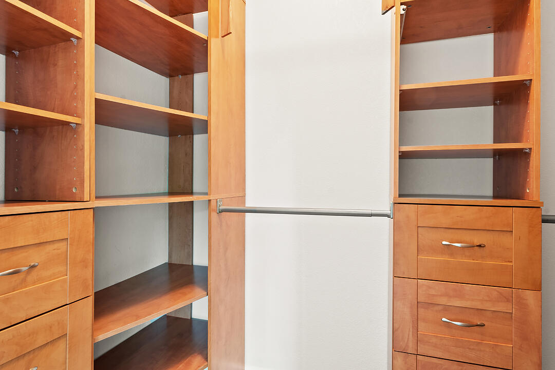 LAKEWOOD - Residential