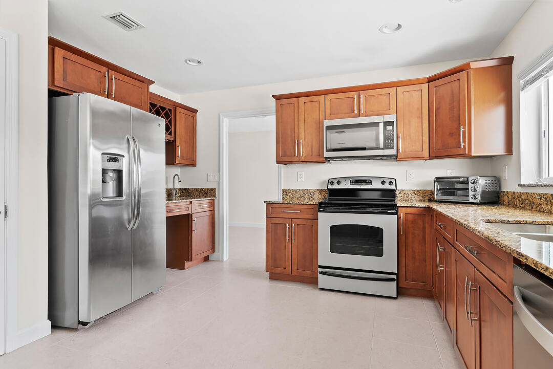 LAKEWOOD - Residential