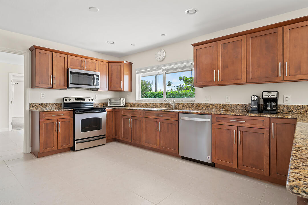 LAKEWOOD - Residential