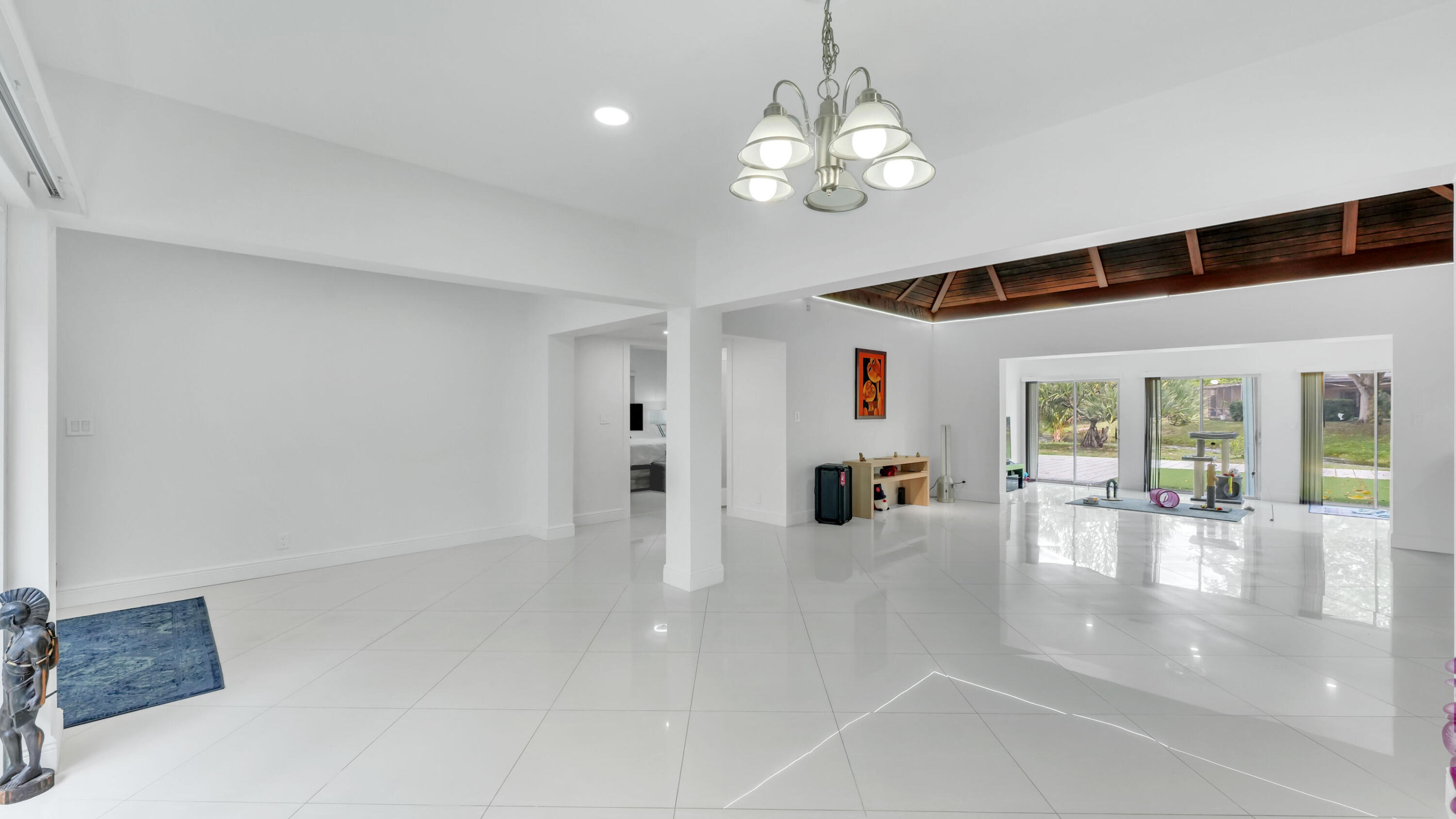 WOODLANDS SEC FIVE - Residential