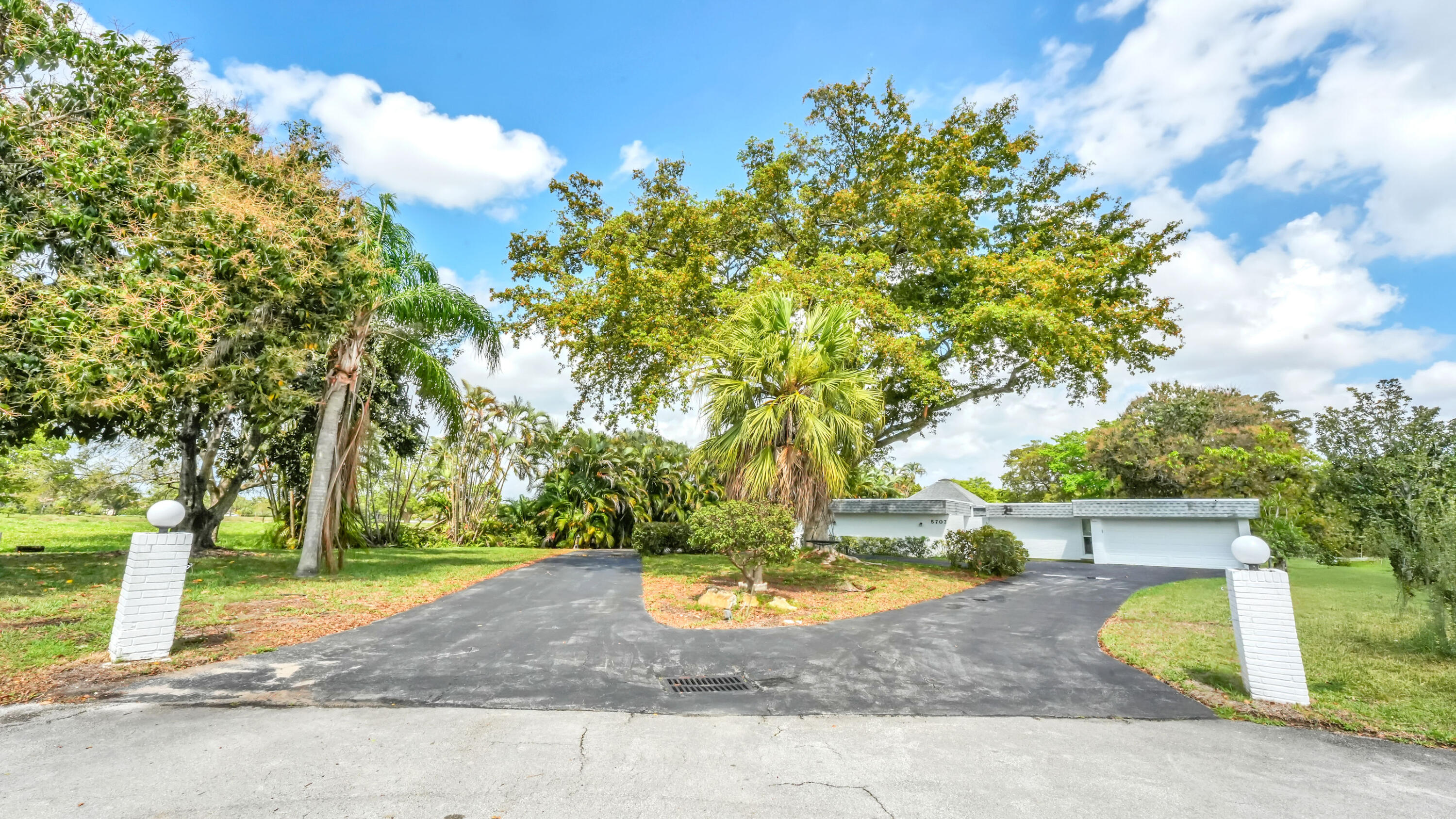 WOODLANDS SEC FIVE - Residential