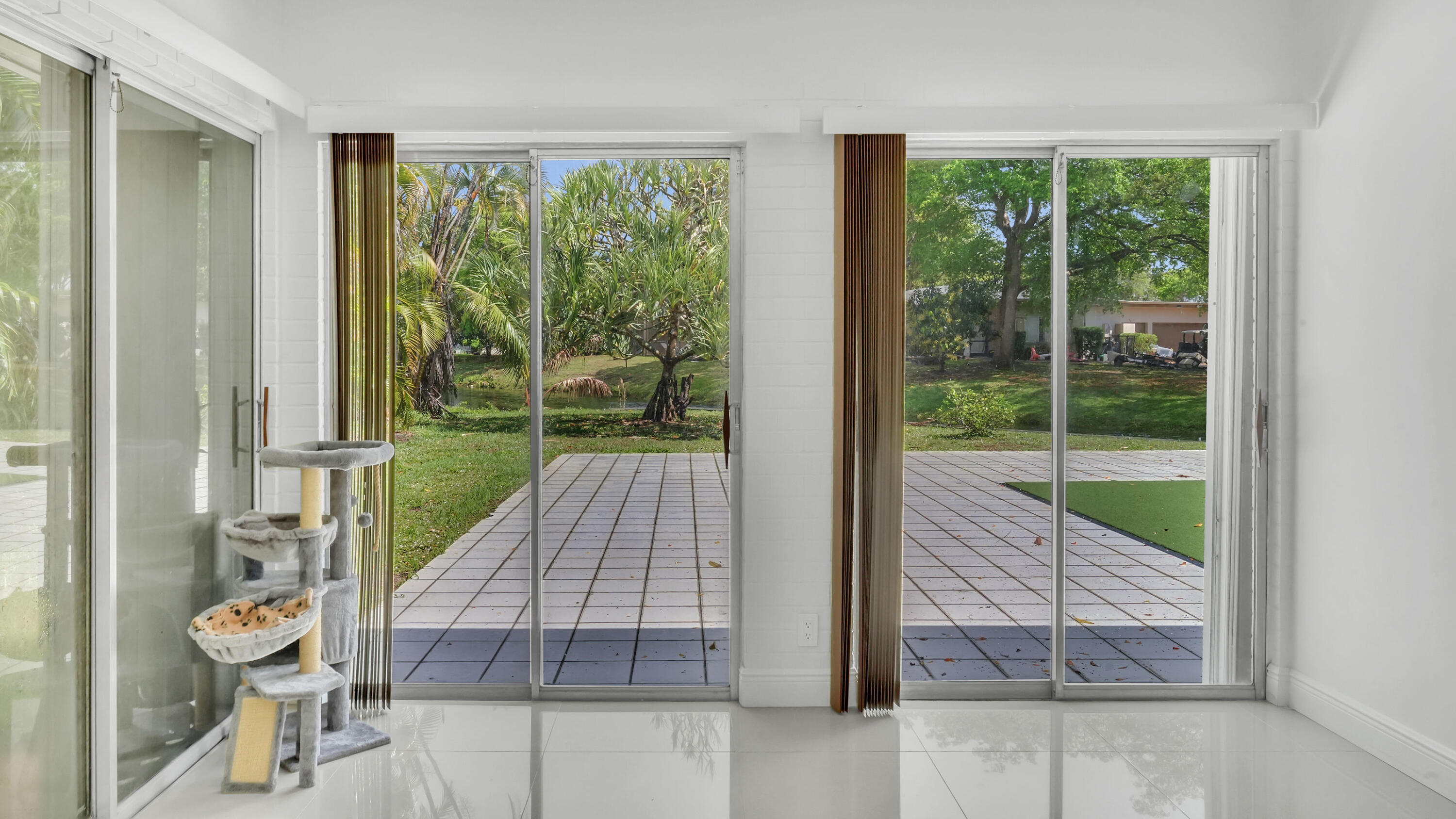 WOODLANDS SEC FIVE - Residential