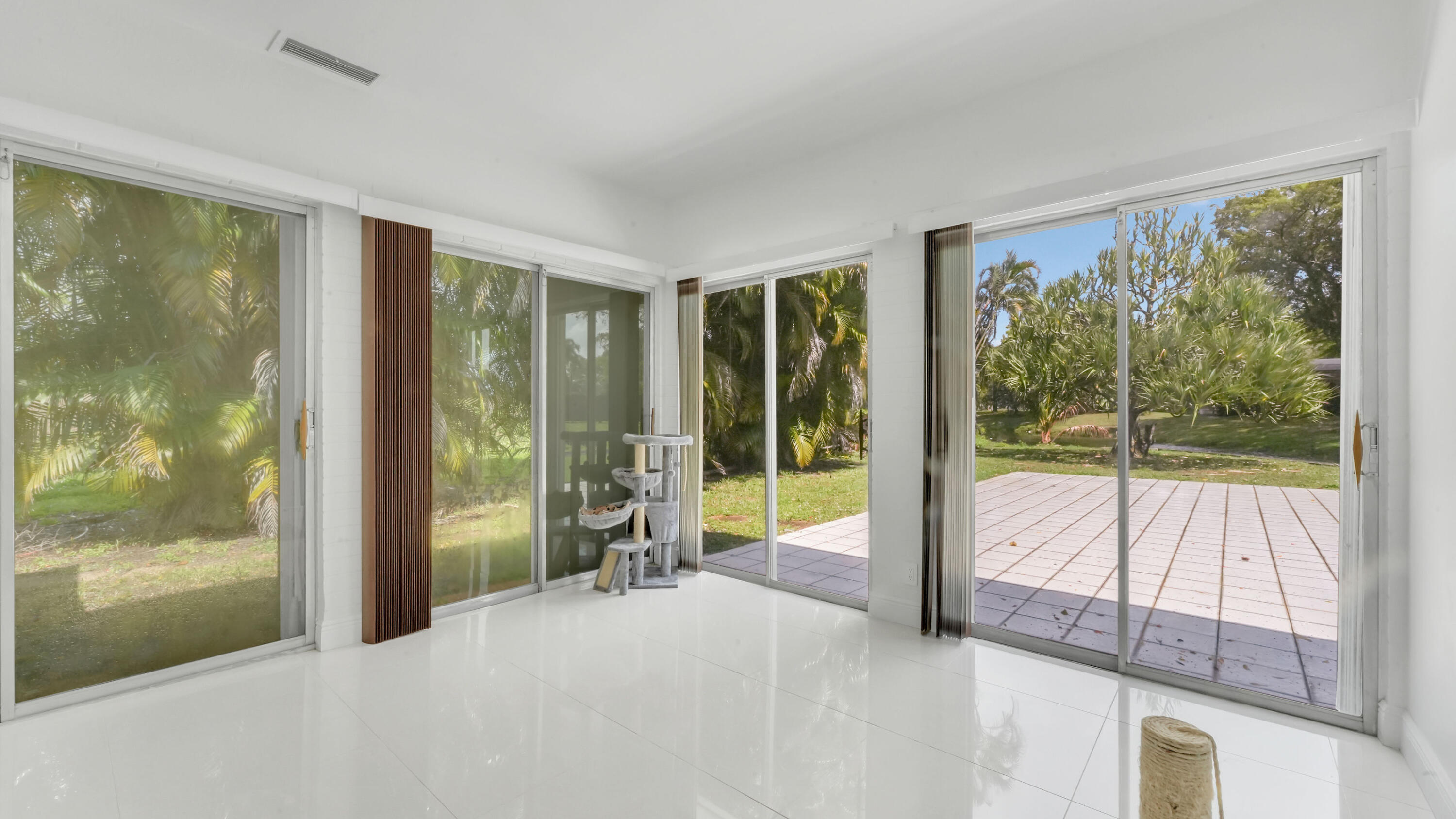 WOODLANDS SEC FIVE - Residential