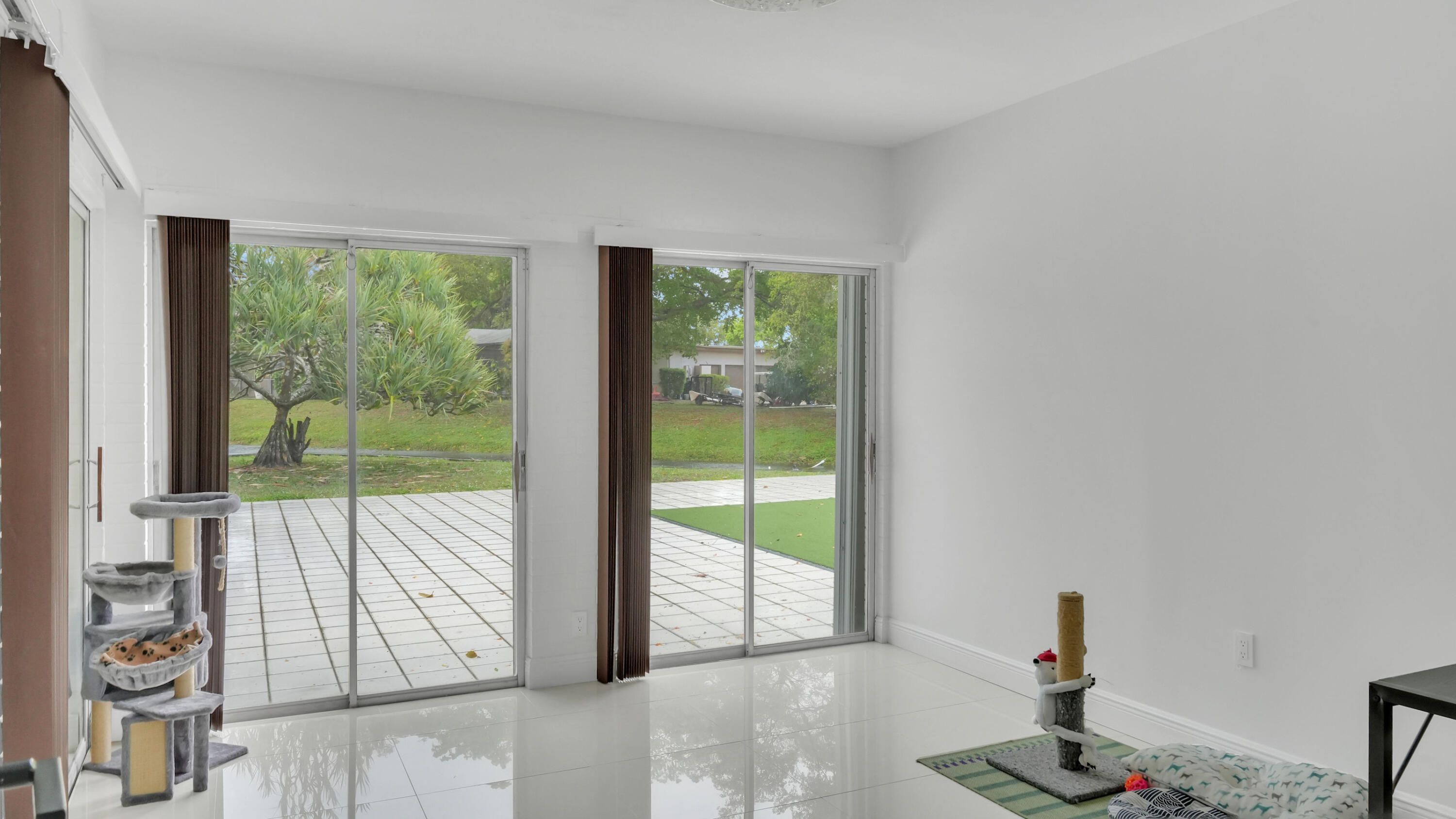 WOODLANDS SEC FIVE - Residential