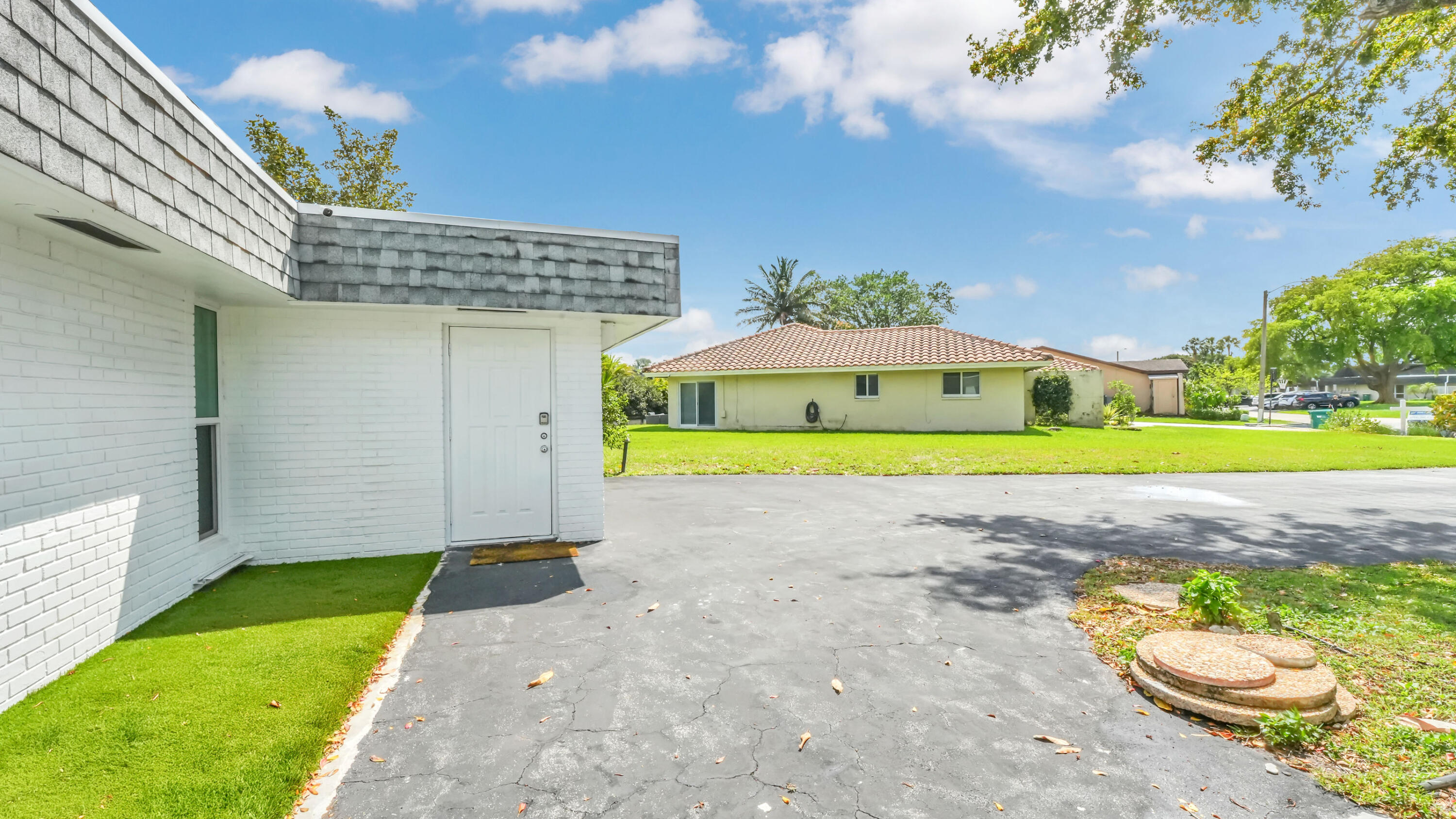 WOODLANDS SEC FIVE - Residential