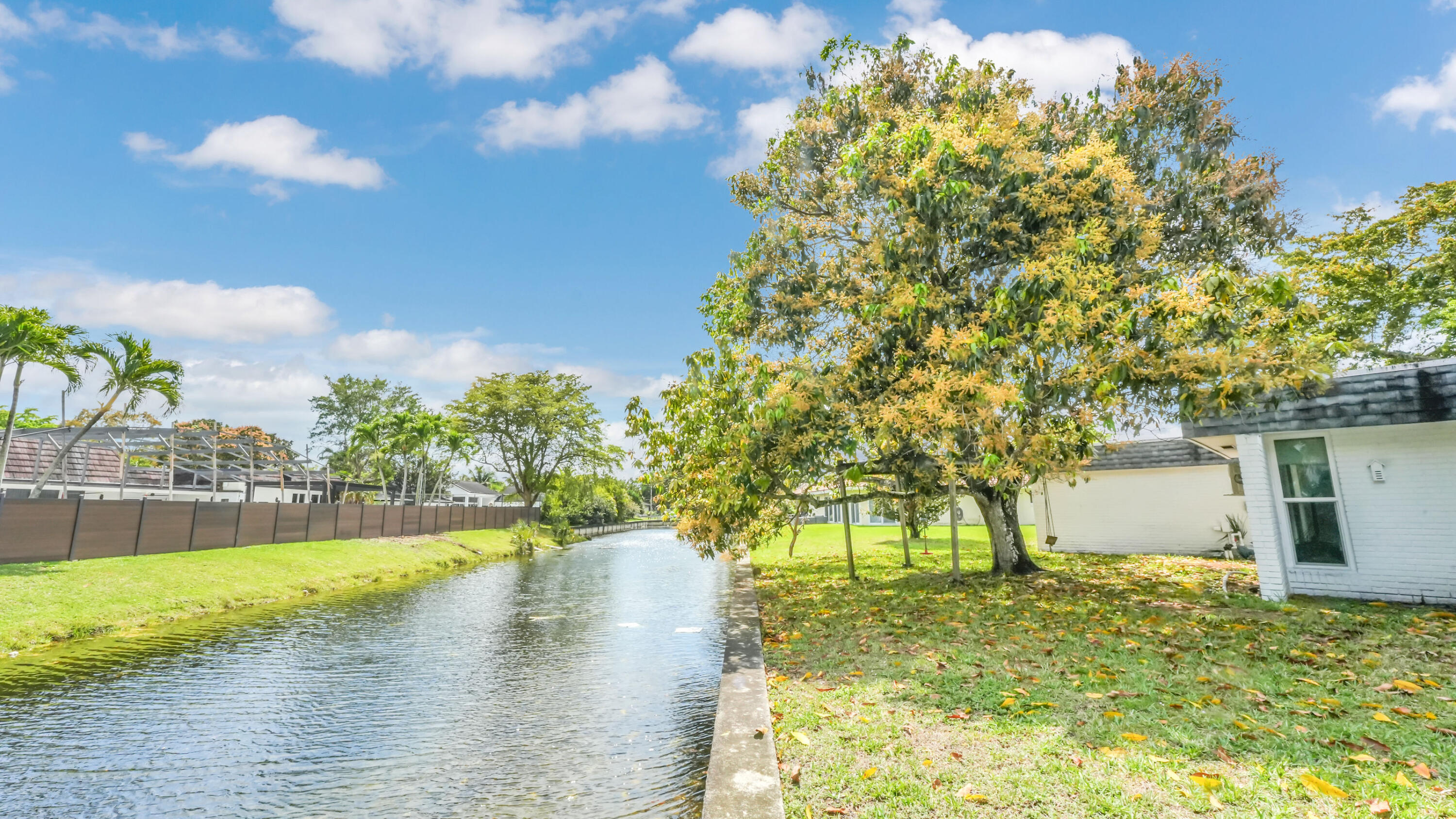 WOODLANDS SEC FIVE - Residential