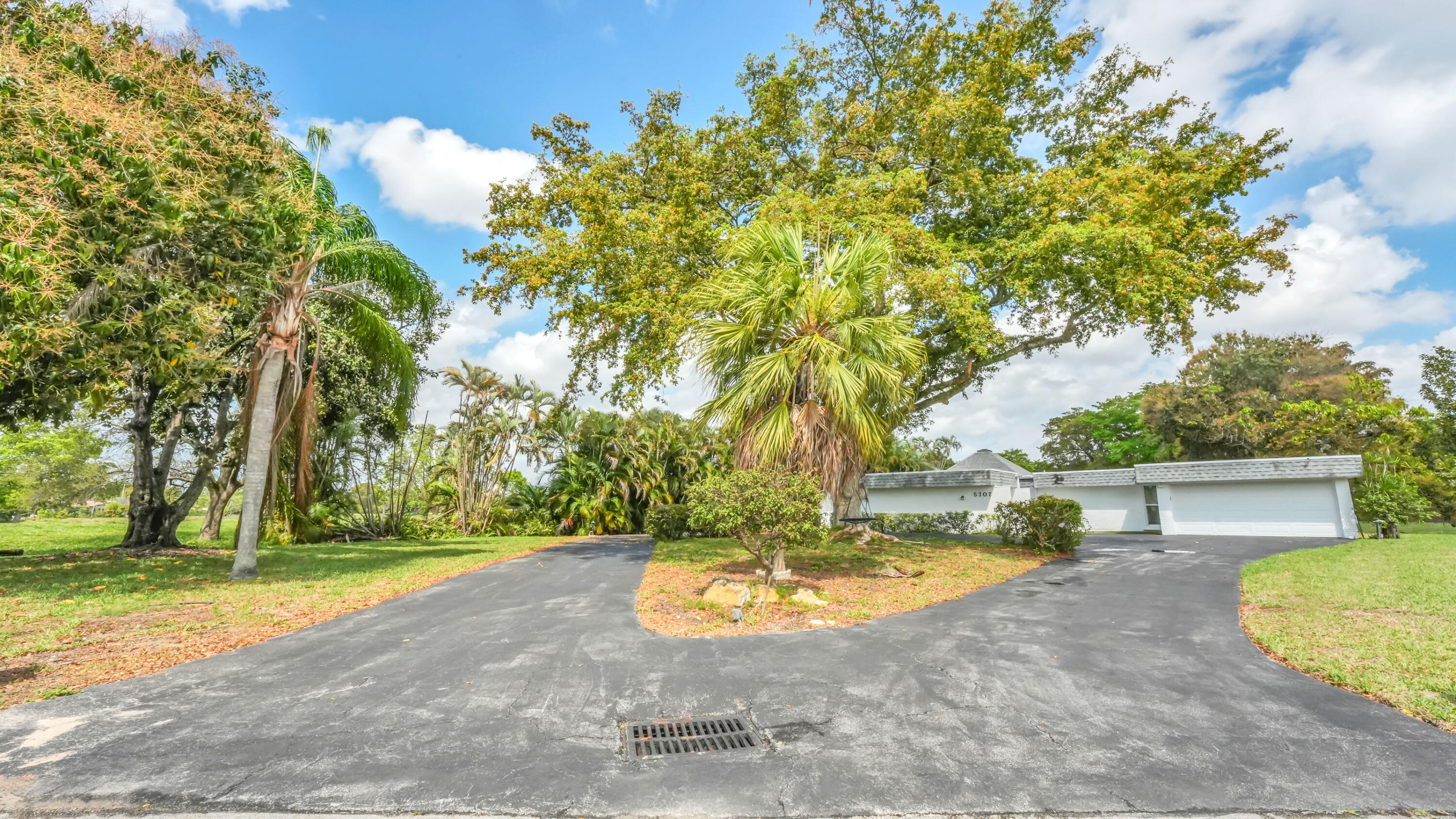 WOODLANDS SEC FIVE - Residential