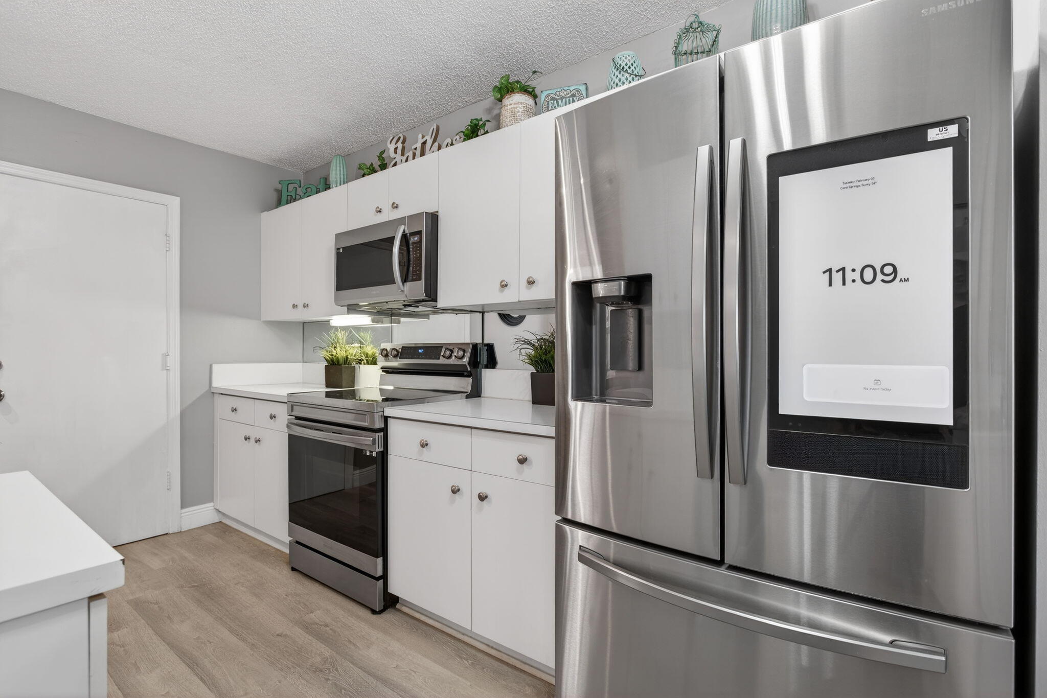 ADDISON COURT - Residential