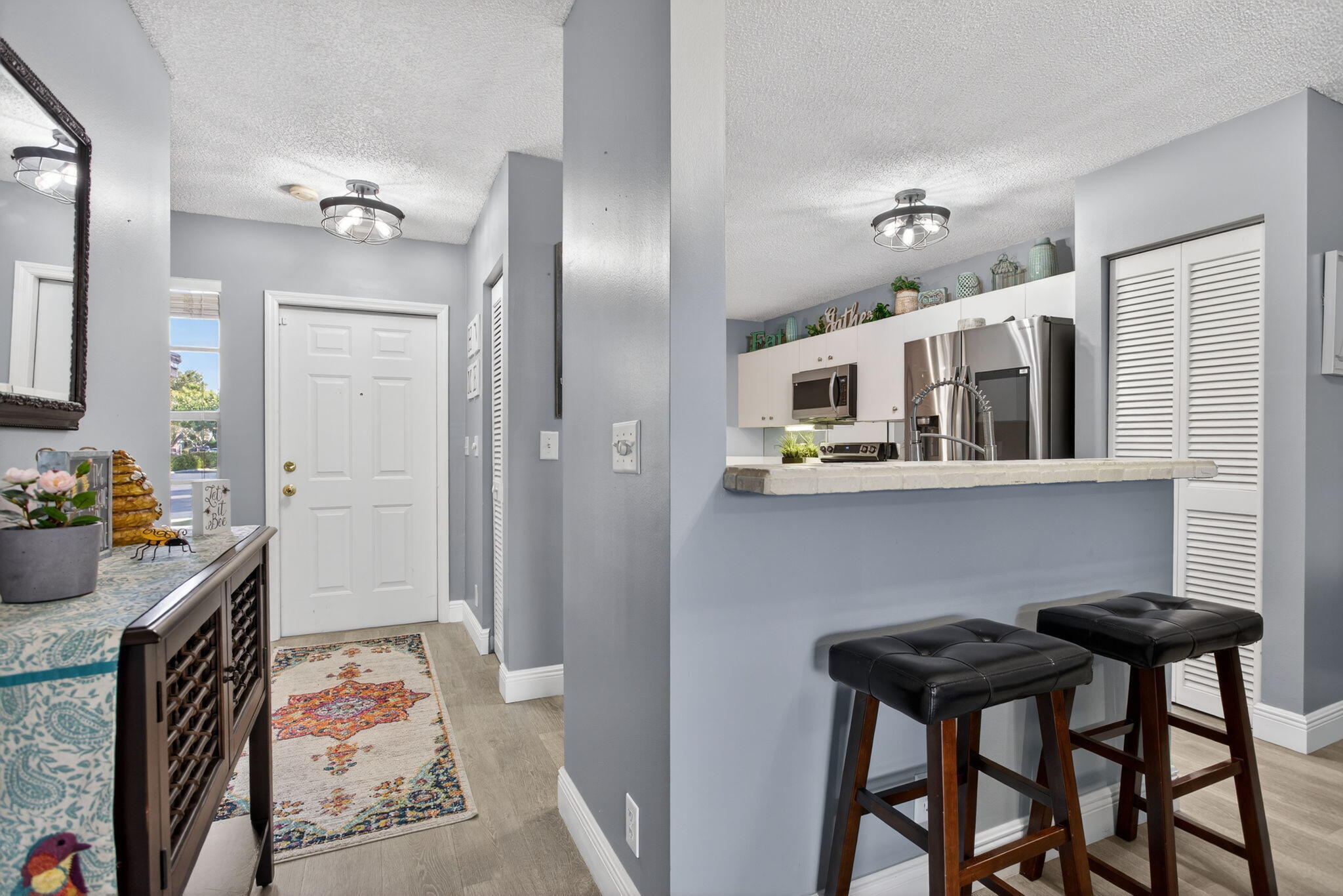 ADDISON COURT - Residential