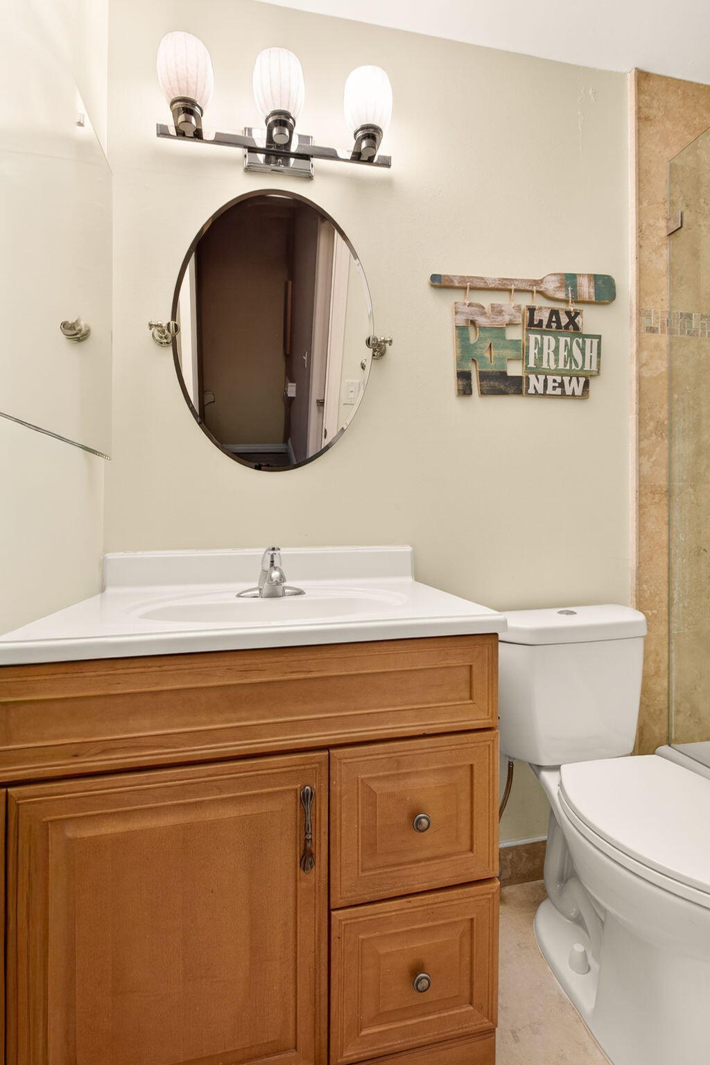 ADDISON COURT - Residential