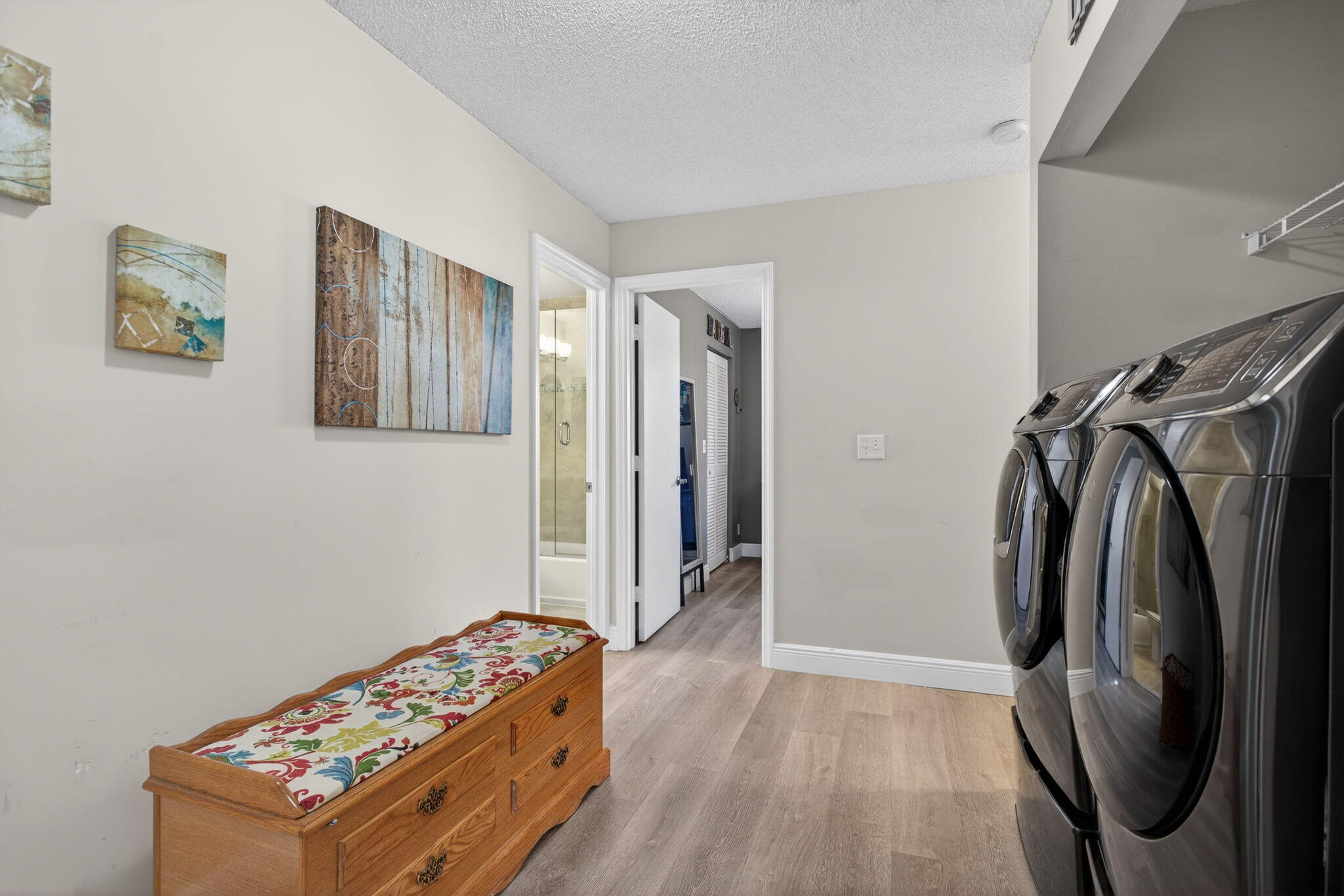 ADDISON COURT - Residential