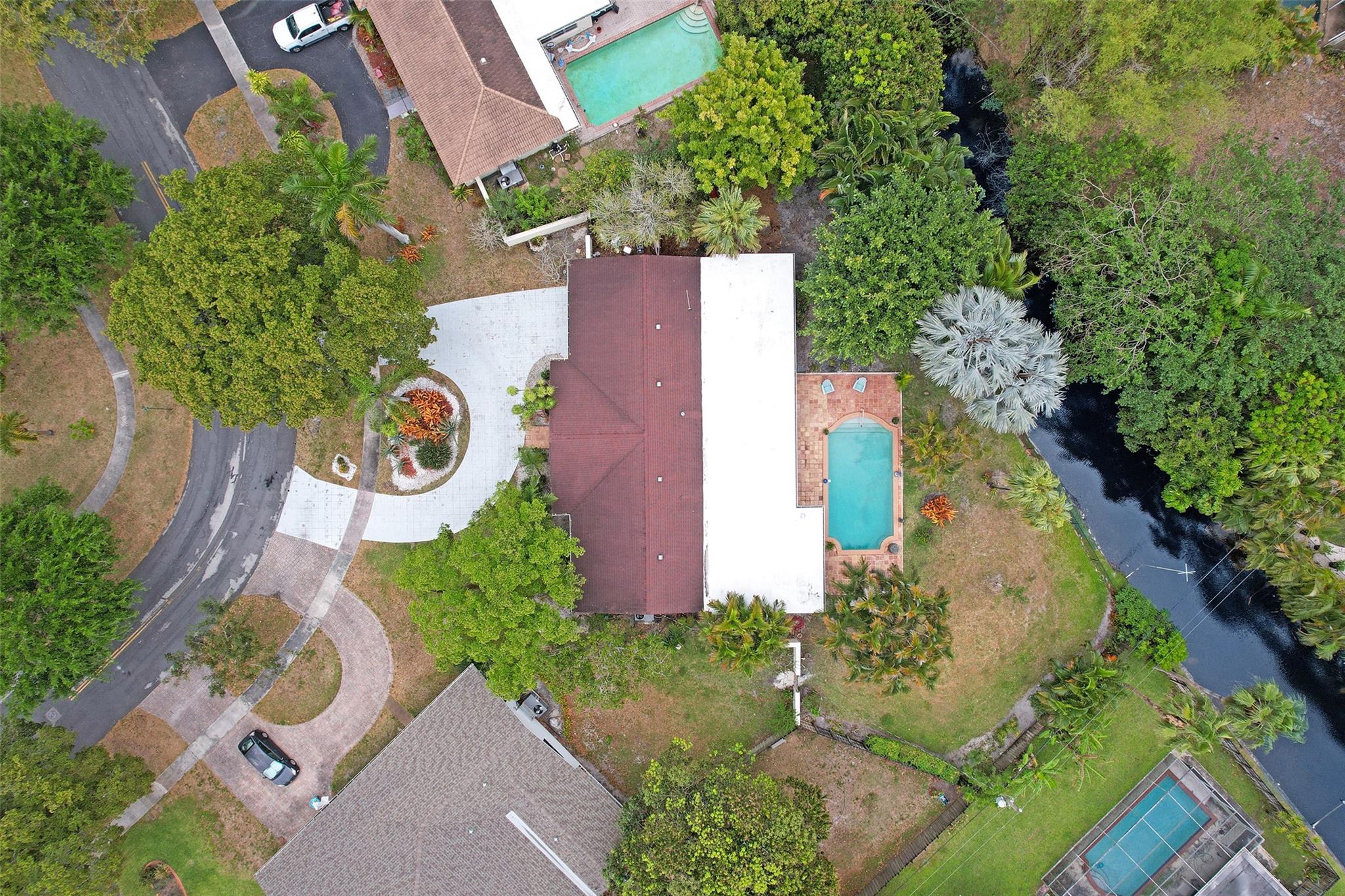 560 SW 62nd Ave