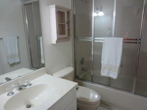 SUGAR POND MANOR OF WELLINGTON - Residential Lease