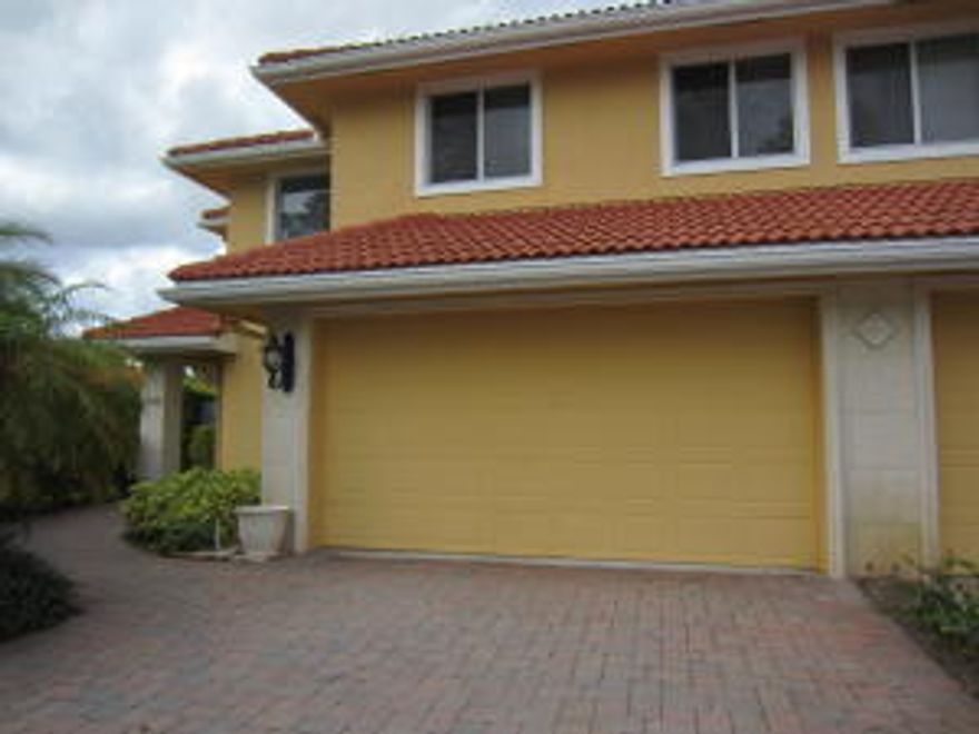 Very clean 3 bedroom, 3 full bath home. Fully furnished with queen bed in master, queen bed in 2nd bedroom and twin bed in 3rd bedroom. Large enclosed patio. Tile living area. Conveniently located just minutes from WEF showgrounds. Owner may consider shorter occupancy duration.