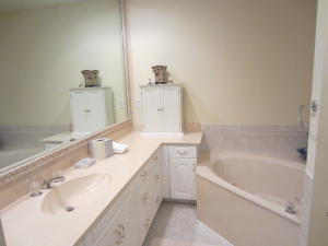 SUGAR POND MANOR OF WELLINGTON - Residential Lease