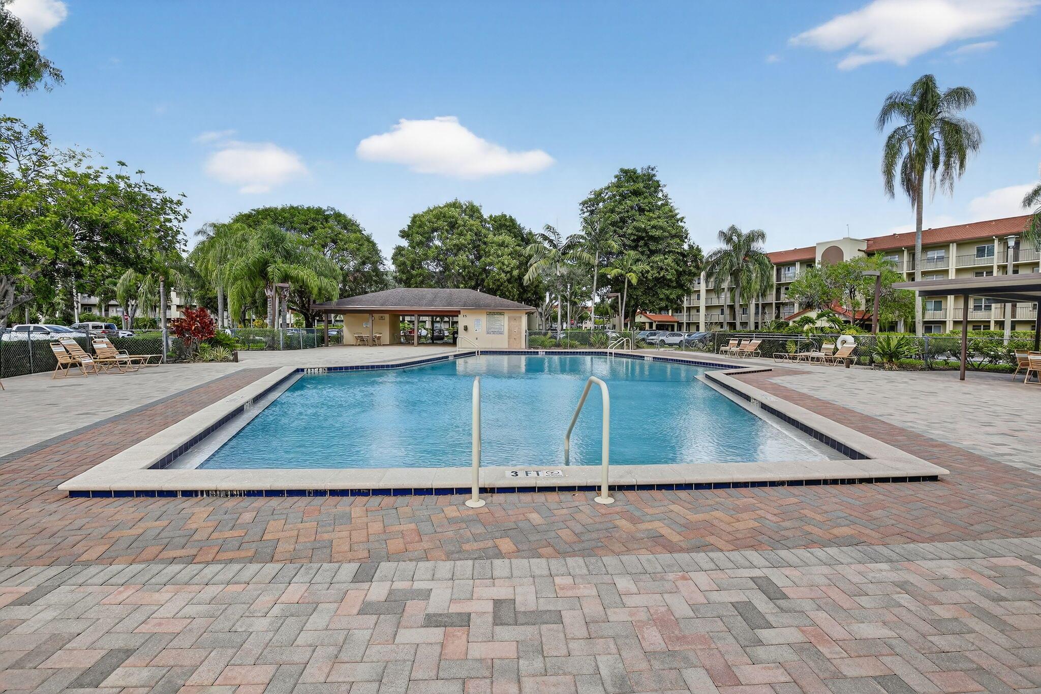 IVANHOE EAST AT CENTURY V - Residential