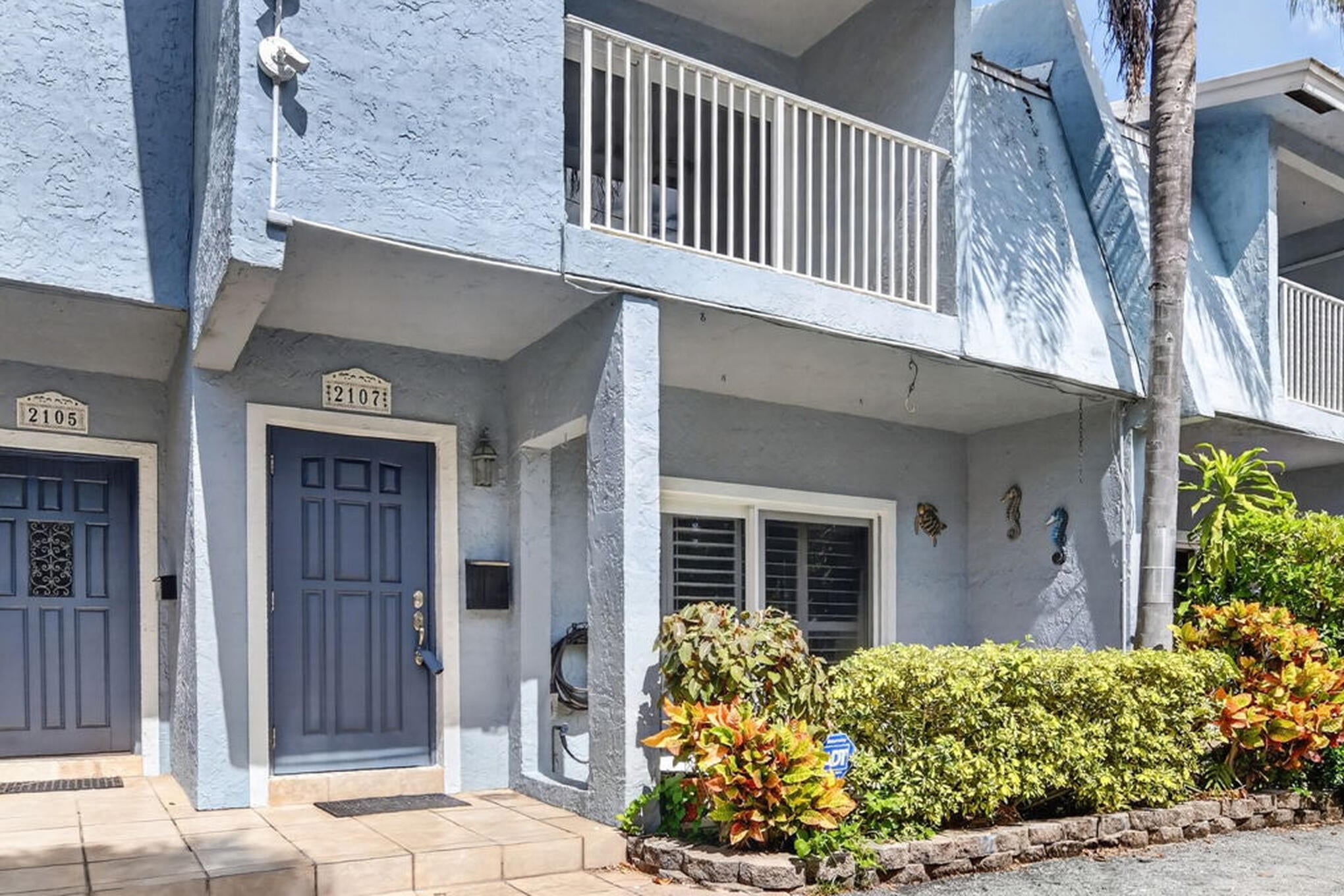 2107 NE 44th Street