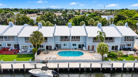 Photo of 2107 NE 44th Street, Lighthouse Point, FL 33064 (MLS # B26088684)