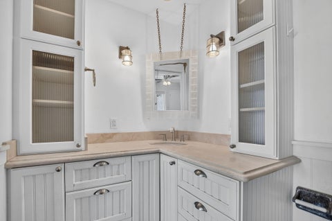 Tiny photo for 2107 NE 44th Street, Lighthouse Point, FL 33064 (MLS # B26088684)