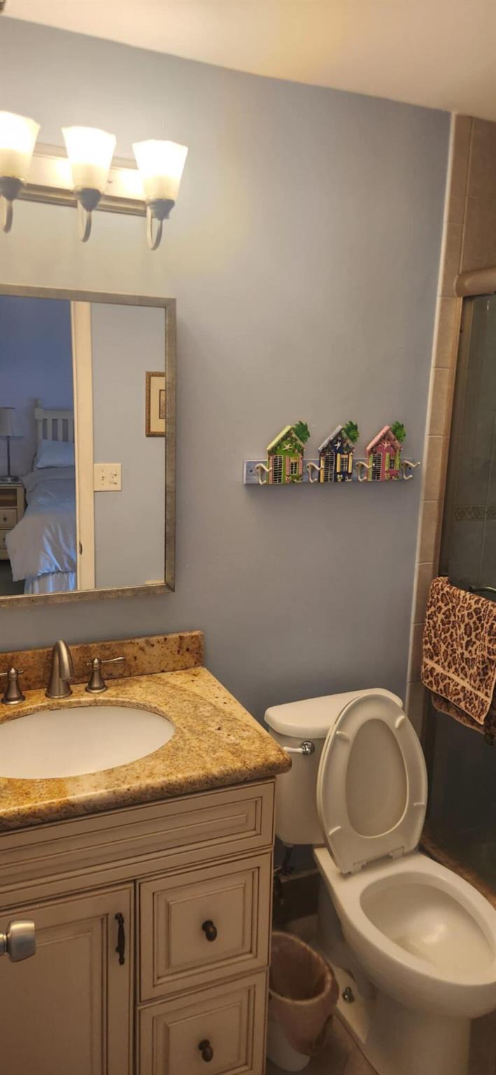 PARKDALE MANOR HOUSE COND - Residential Lease