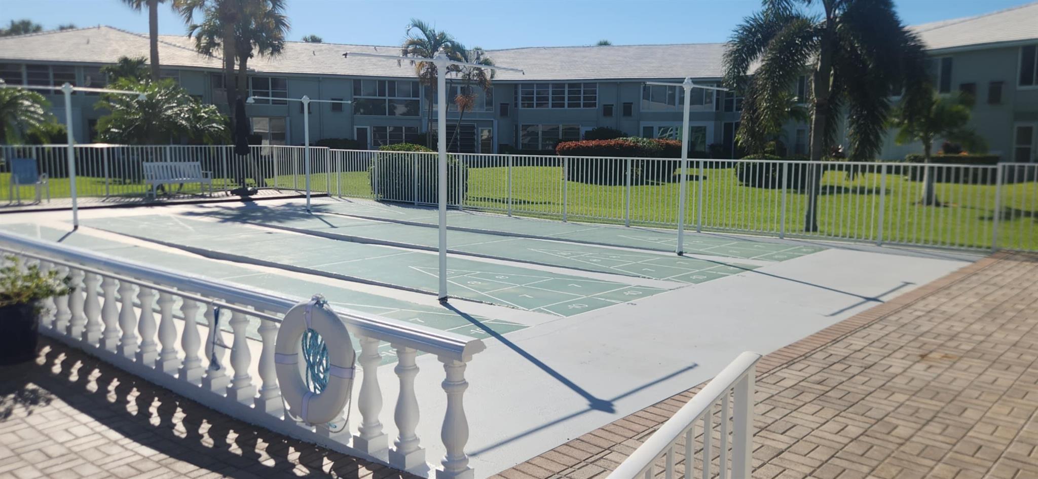 PARKDALE MANOR HOUSE COND - Residential Lease