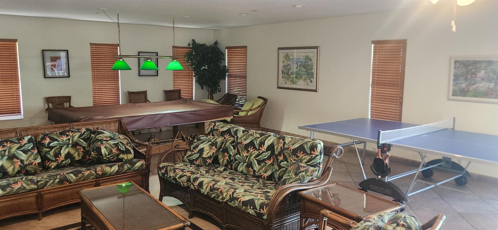 PARKDALE MANOR HOUSE COND - Residential Lease