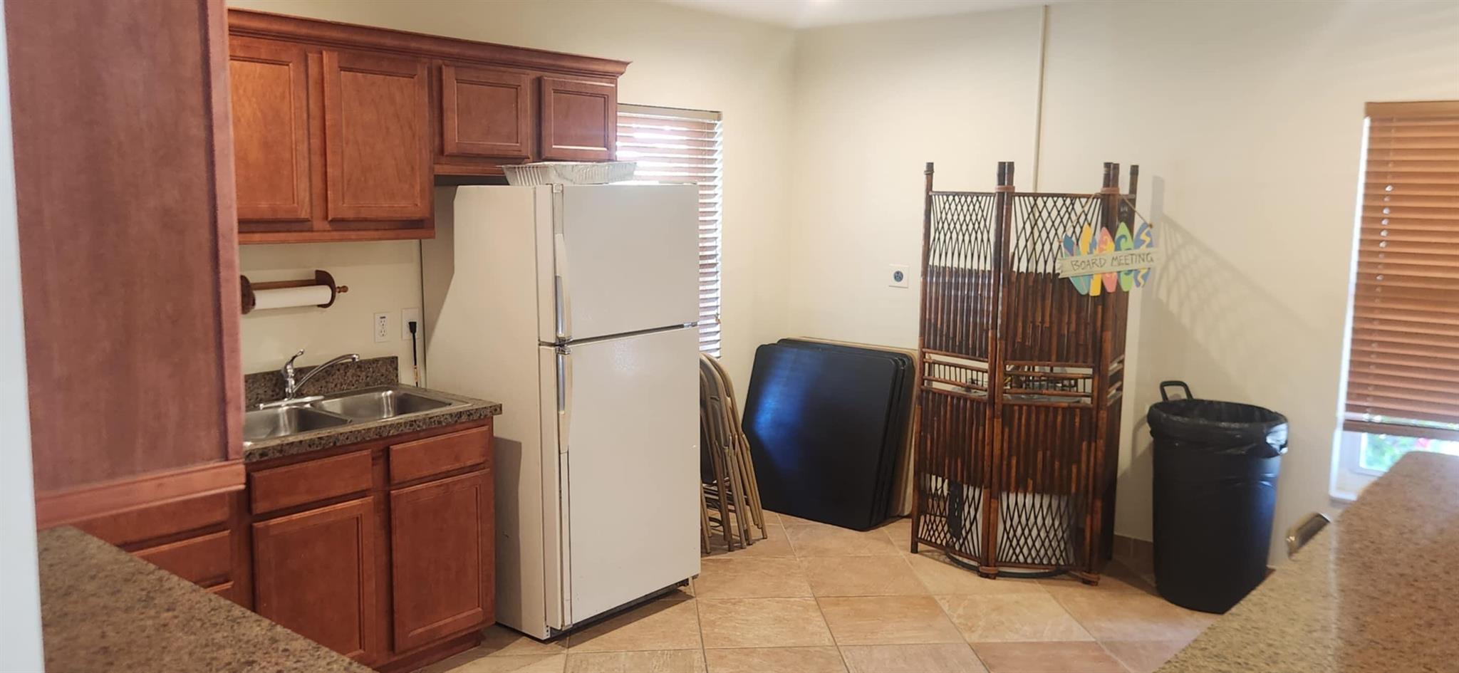 PARKDALE MANOR HOUSE COND - Residential Lease