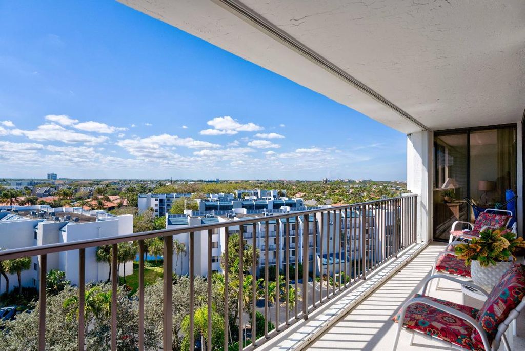 Photo of 1300 S Highway A1a #621, Jupiter, FL 33477 (MLS # R10962681)