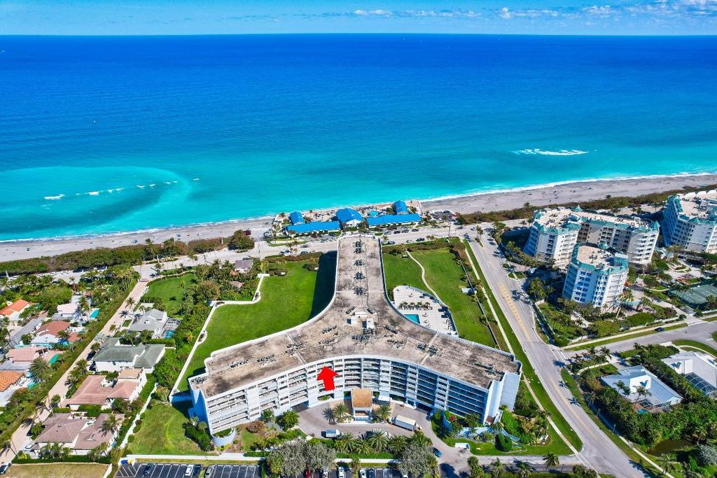 Photo of 1300 S Highway A1a #621, Jupiter, FL 33477 (MLS # R10962681)