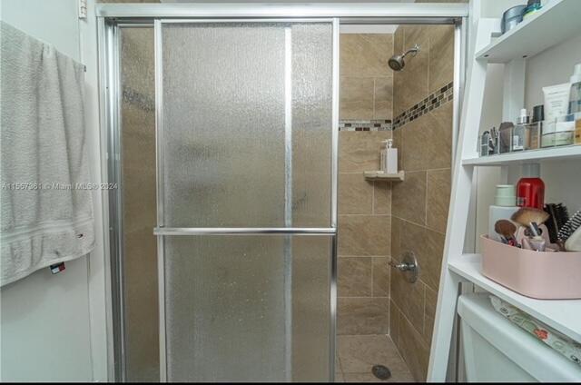 KINGS POINT NORMANDY COND - Residential Lease