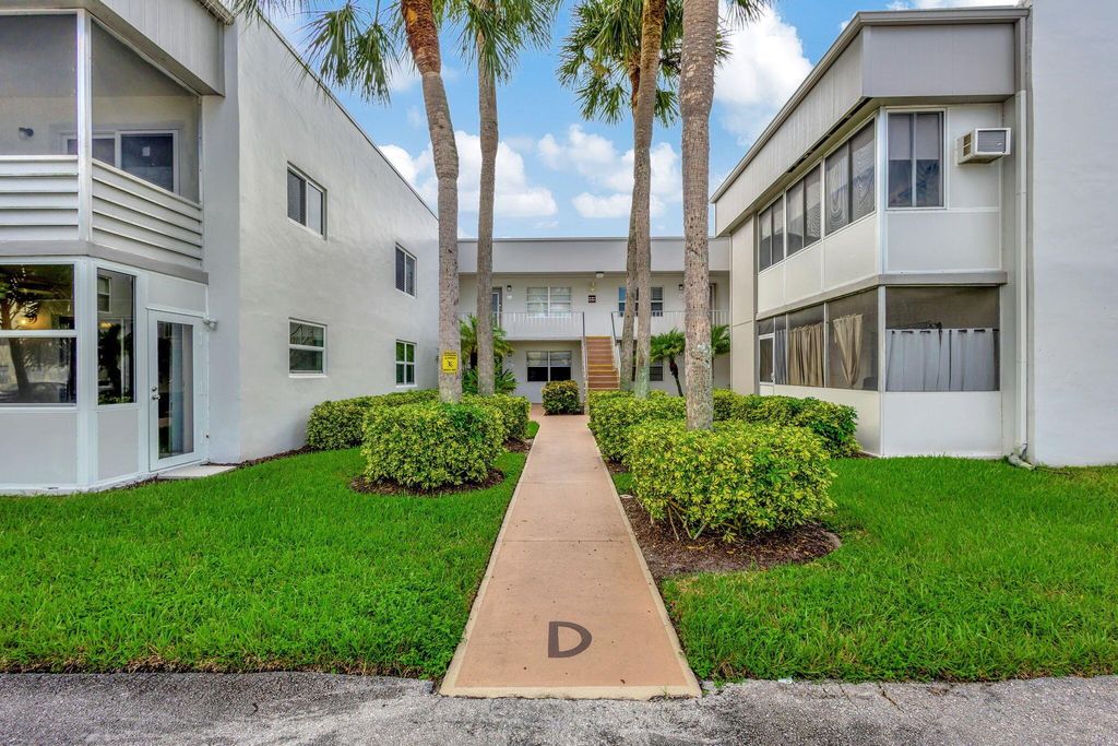 Photo of 185 Normandy #D, Delray Beach, FL 33484 (MLS # R11146046)