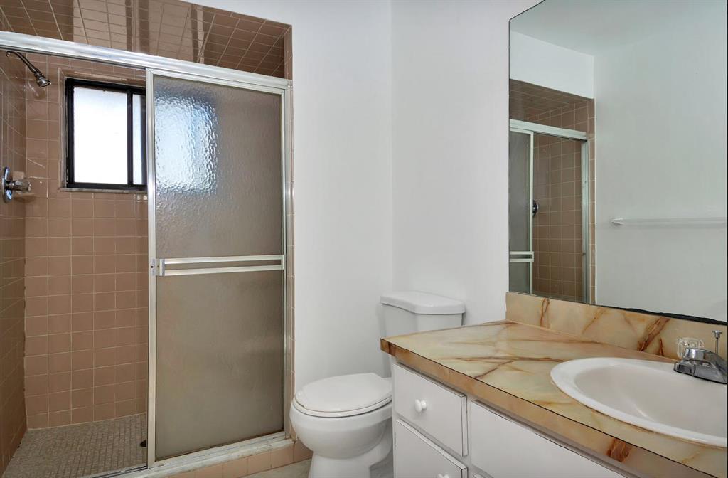 ONE TWENTY FIVE PALMWAY CONDO - Residential