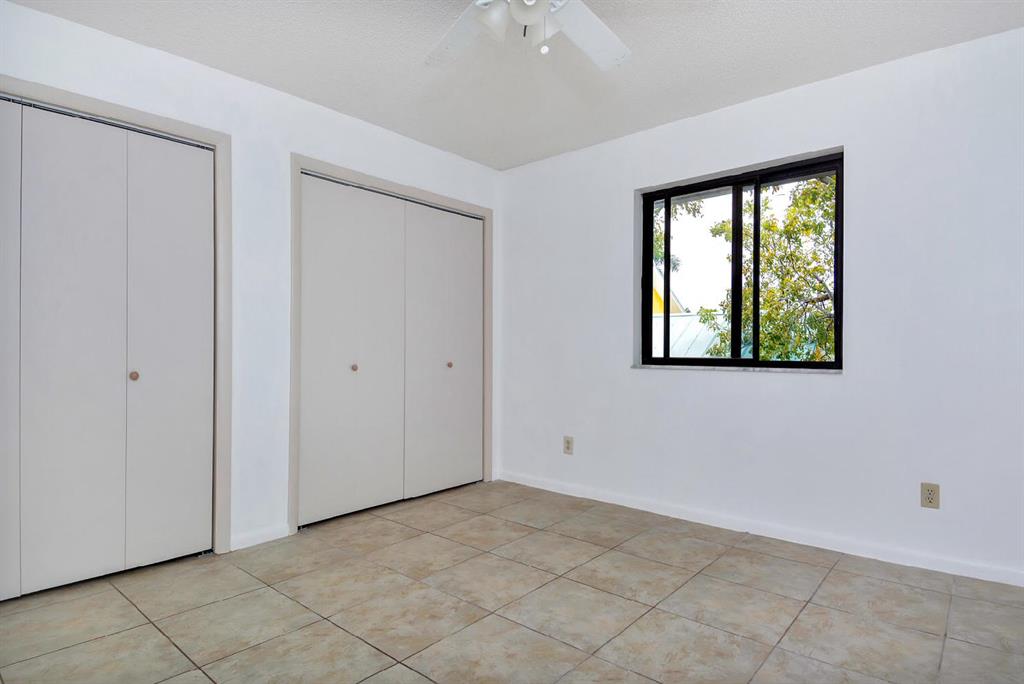 ONE TWENTY FIVE PALMWAY CONDO - Residential