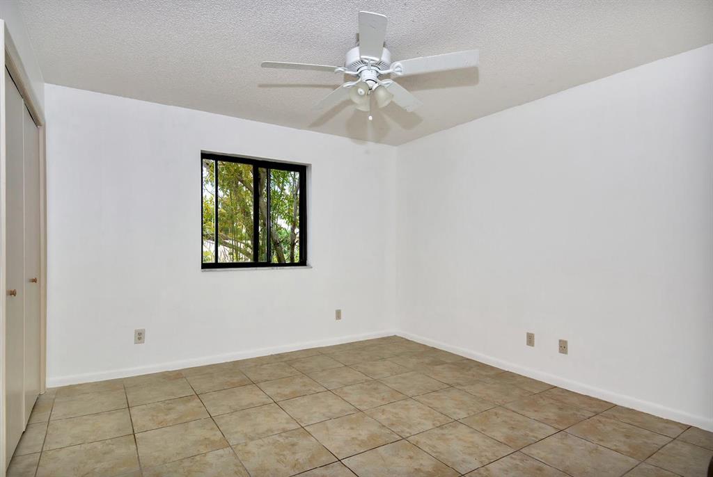 ONE TWENTY FIVE PALMWAY CONDO - Residential