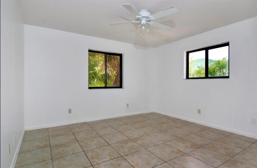 ONE TWENTY FIVE PALMWAY CONDO - Residential