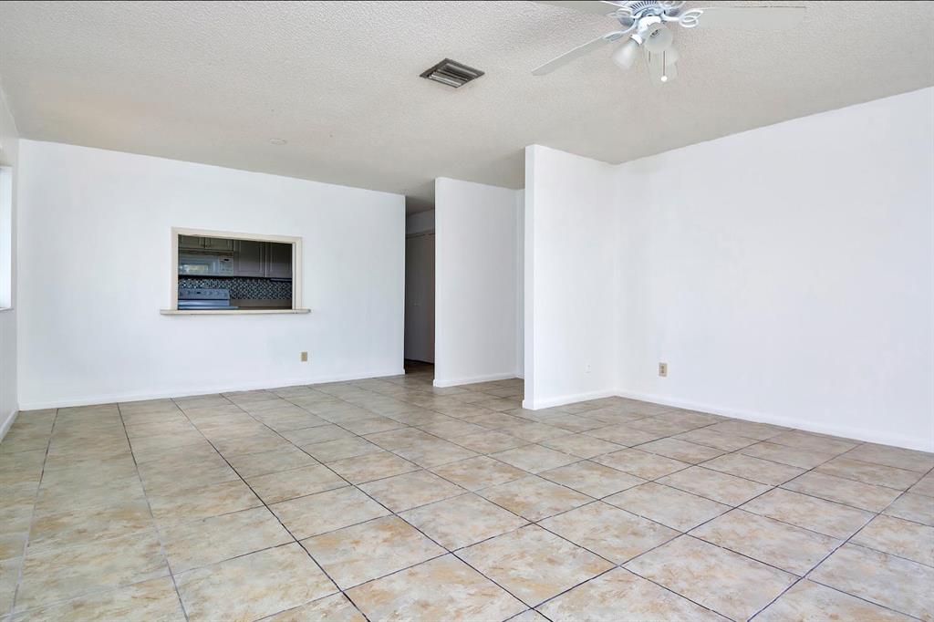 ONE TWENTY FIVE PALMWAY CONDO - Residential