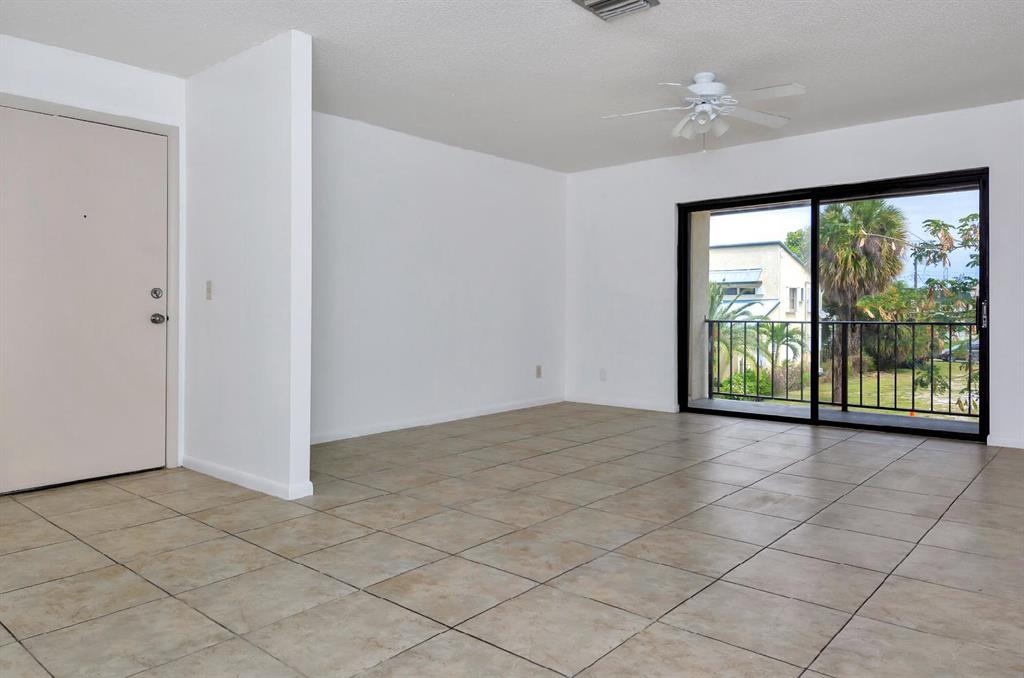 ONE TWENTY FIVE PALMWAY CONDO - Residential