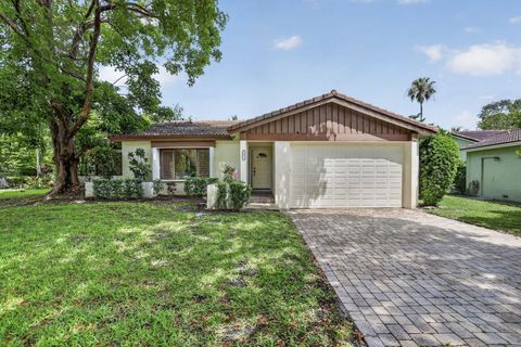 2551 NW 98th Terrace Coral Springs FL 33065