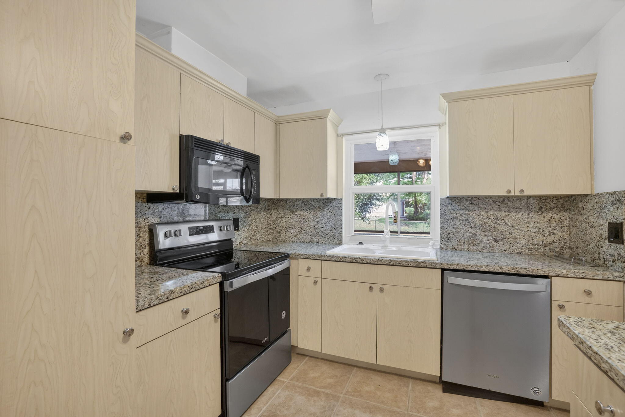 BRENTWOOD VILLAGE - Residential