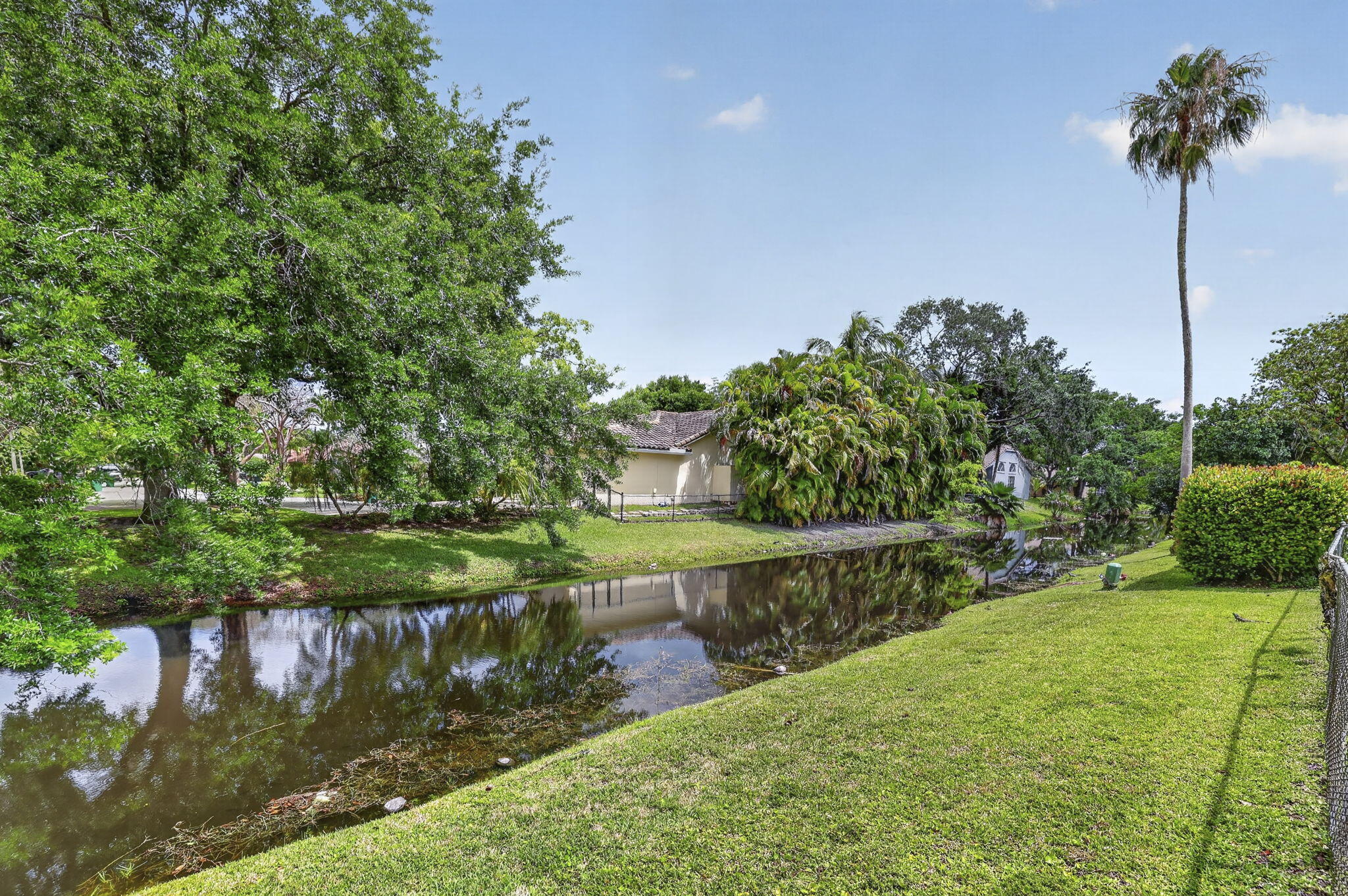 BRENTWOOD VILLAGE - Residential