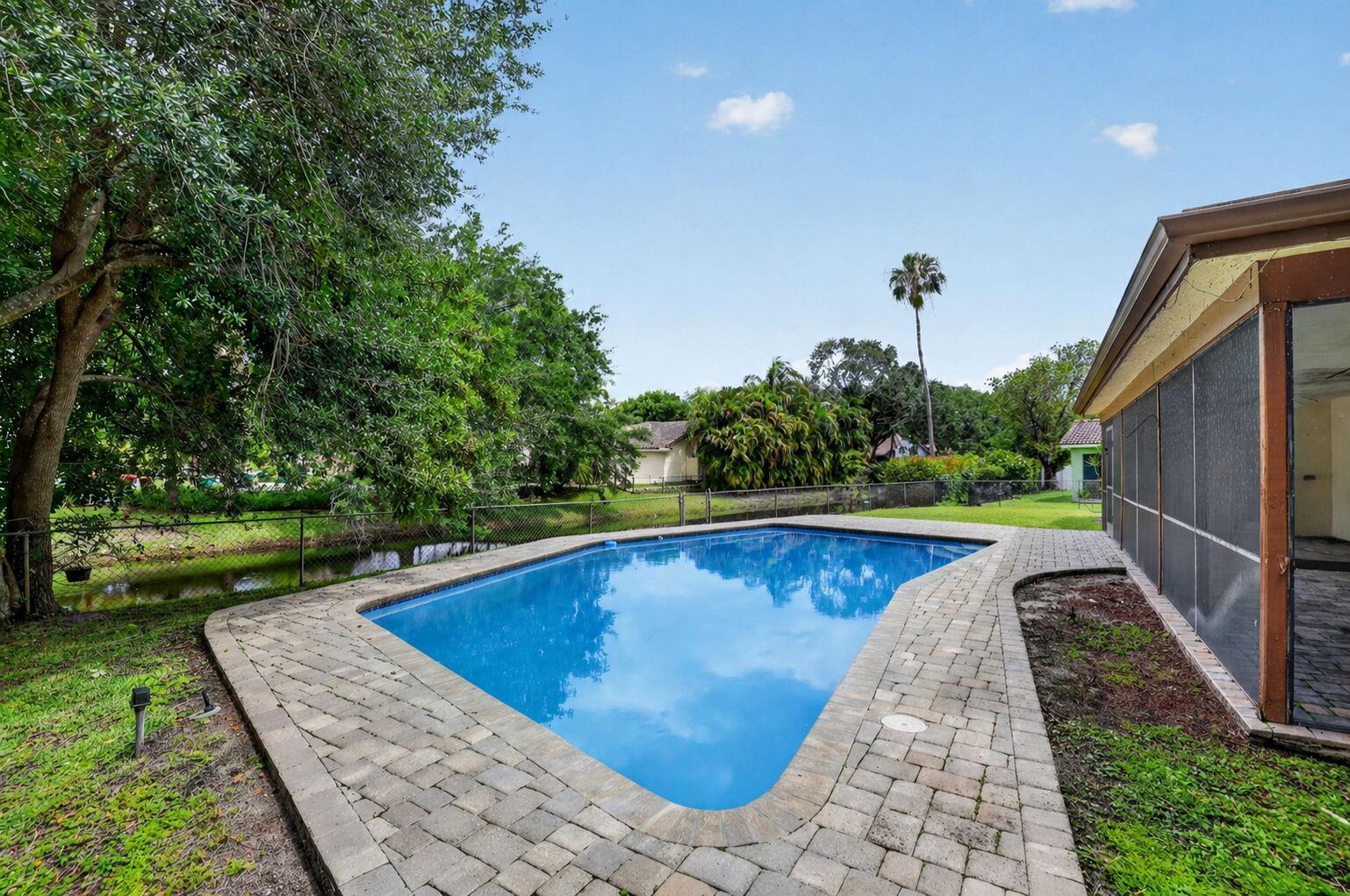 BRENTWOOD VILLAGE - Residential