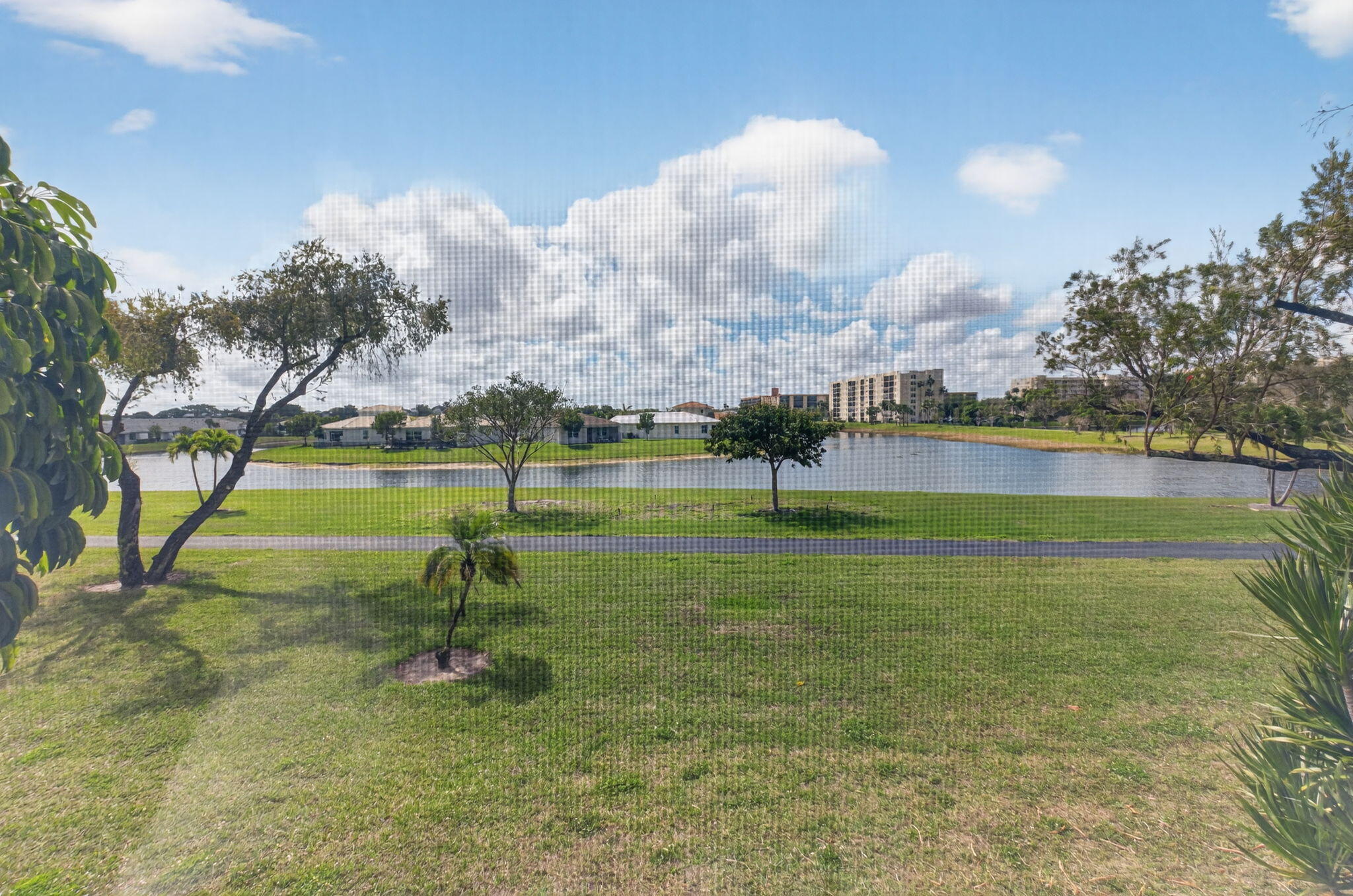 HUNTINGTON LAKES SEC THREE CONDOS - Residential