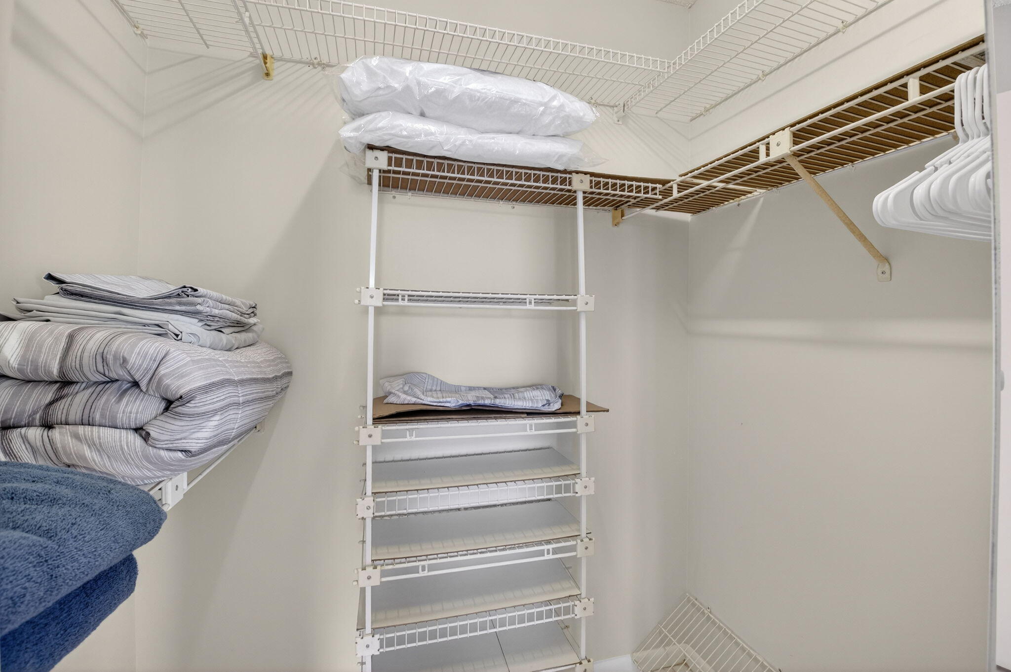 HUNTINGTON LAKES SEC THREE CONDOS - Residential