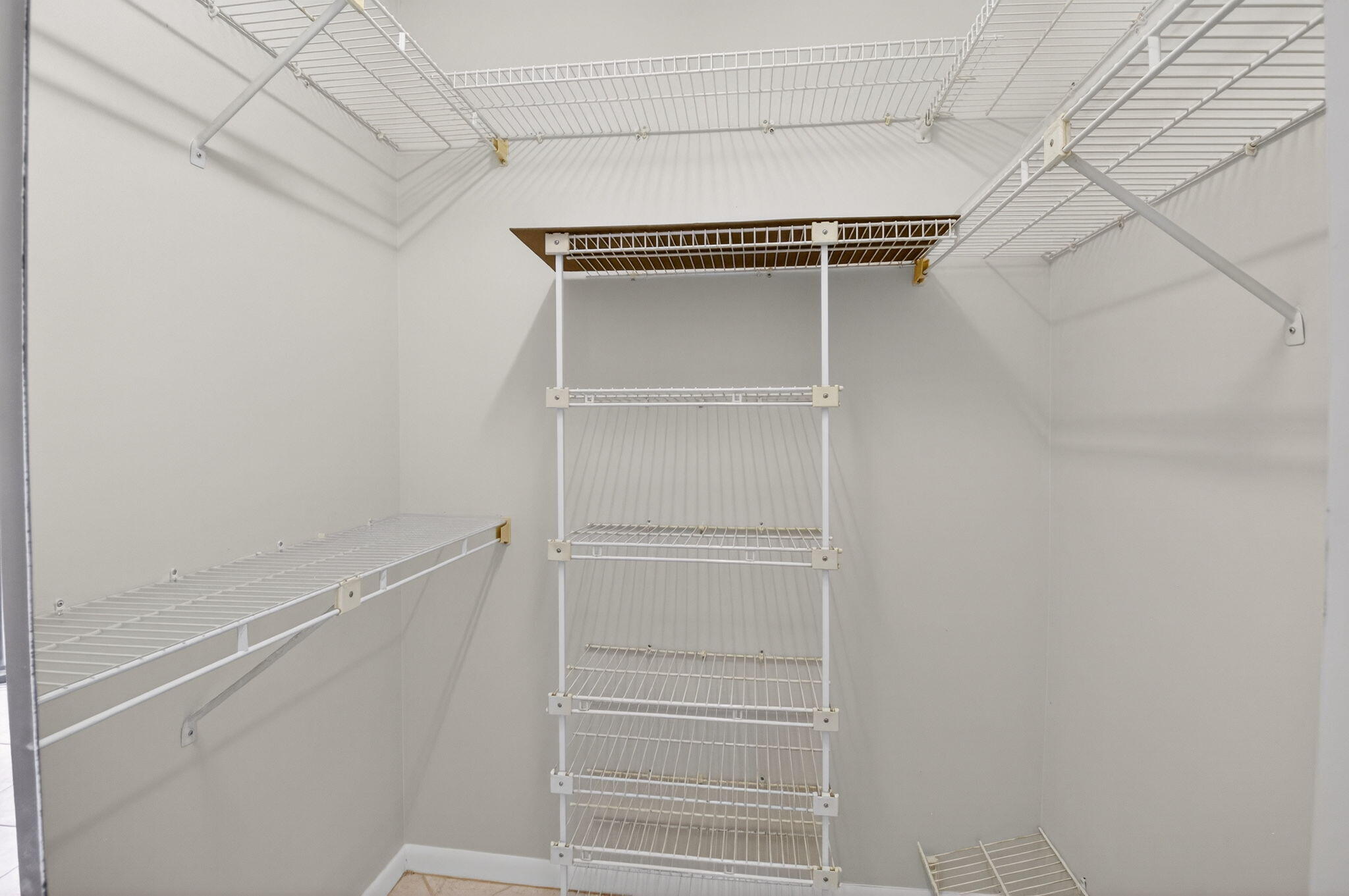 HUNTINGTON LAKES SEC THREE CONDOS - Residential